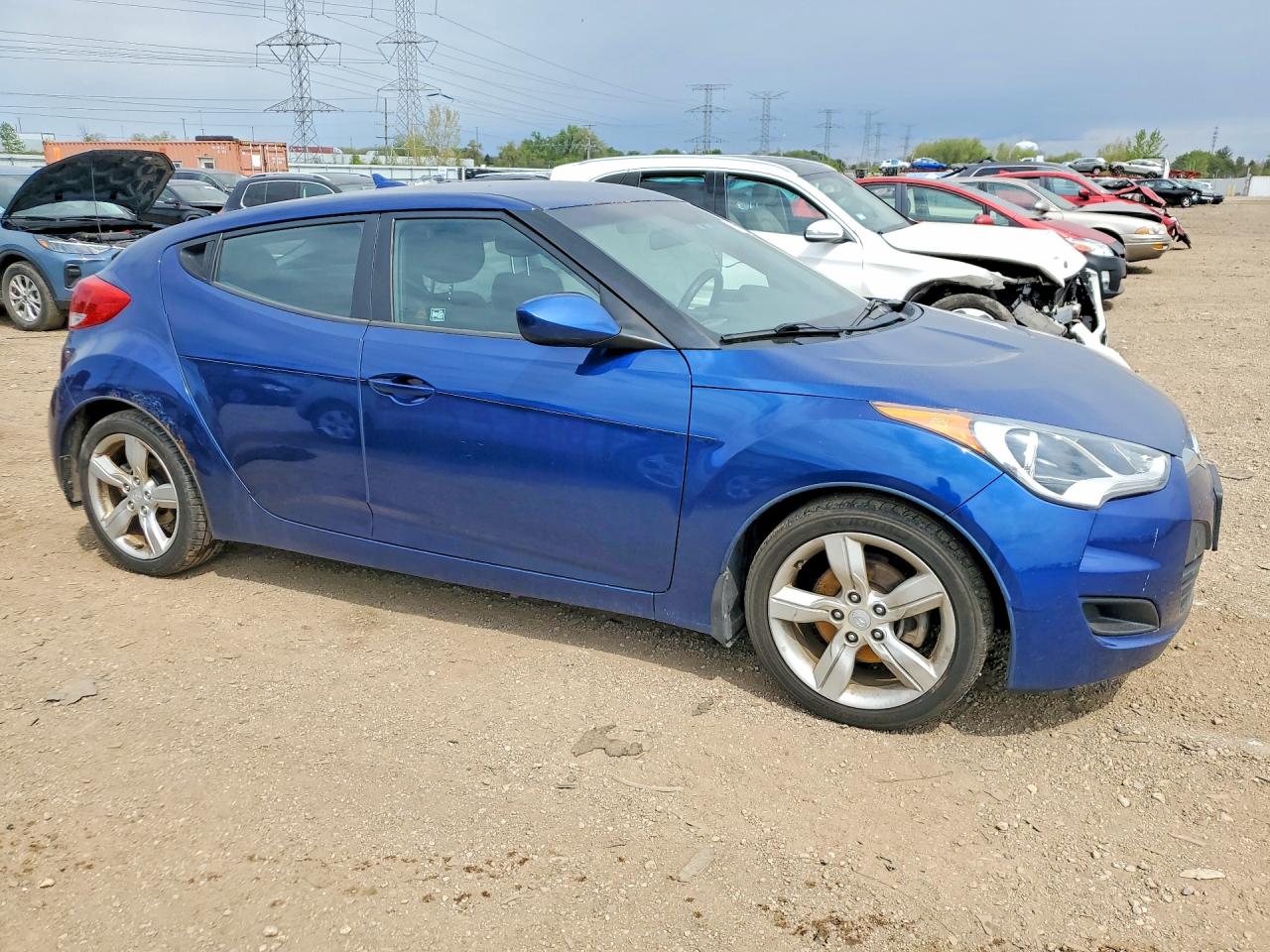 2015 Hyundai Veloster Base Blue vin: KMHTC6AD9FU241531