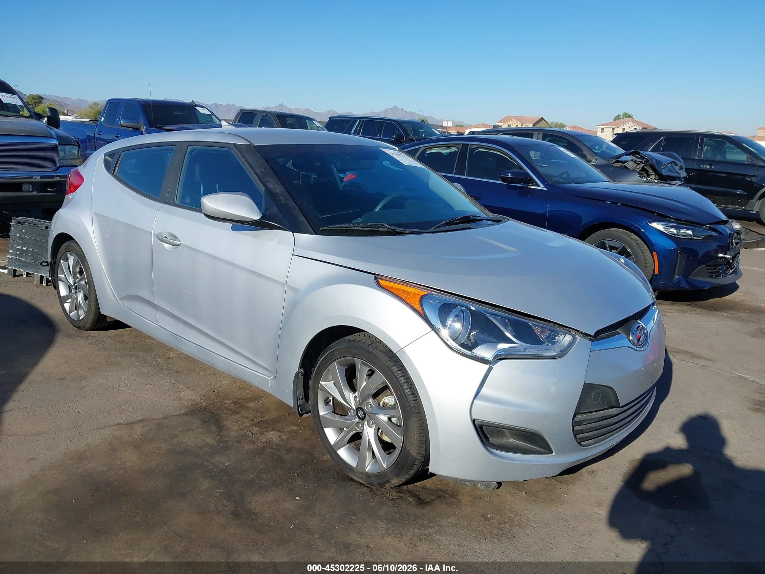 2016 Hyundai Veloster Серый vin: KMHTC6AD9GU289161