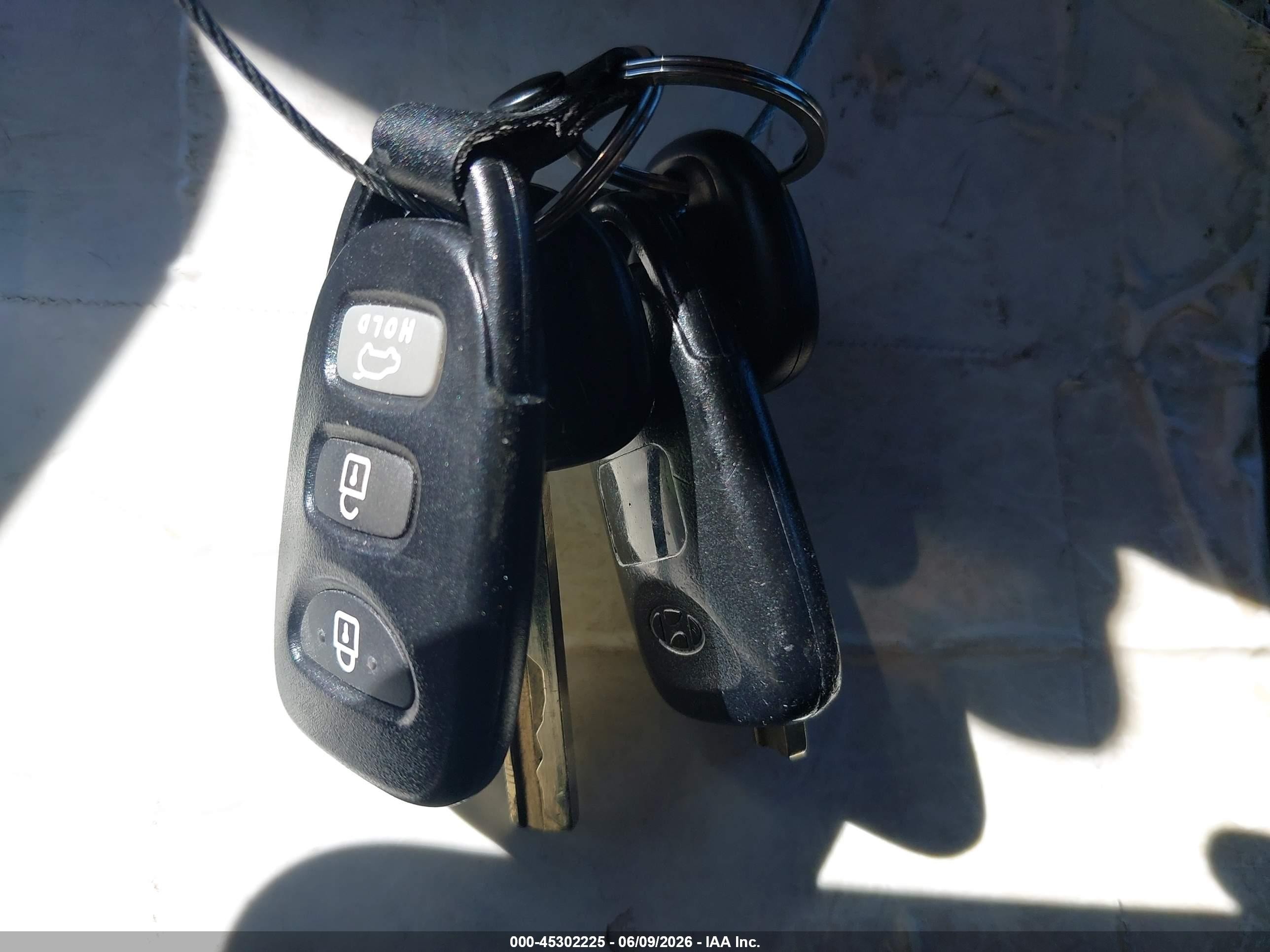 2016 Hyundai Veloster Серый vin: KMHTC6AD9GU289161