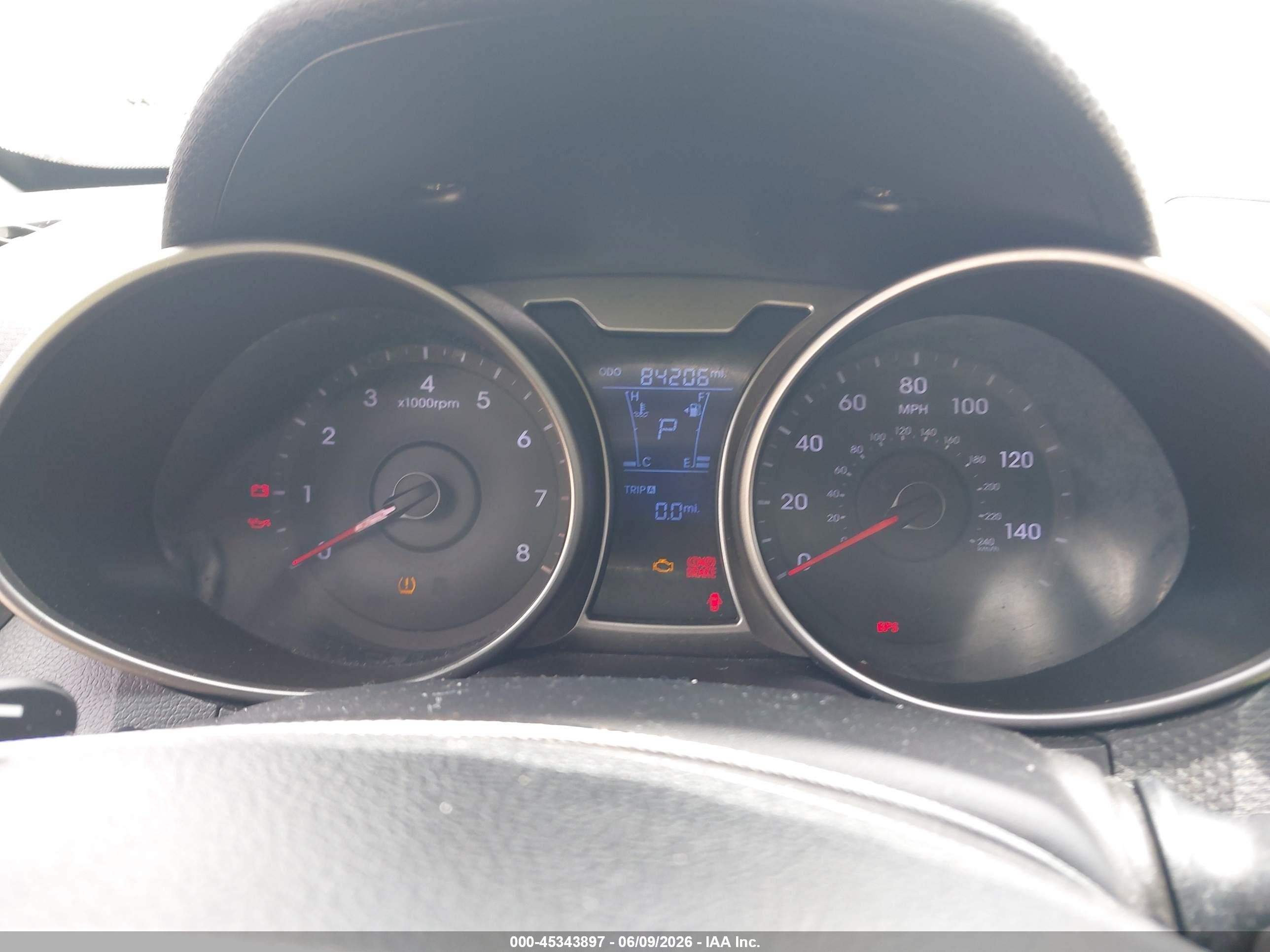 2012 Hyundai Veloster Base W/gray White vin: KMHTC6ADXCU052169