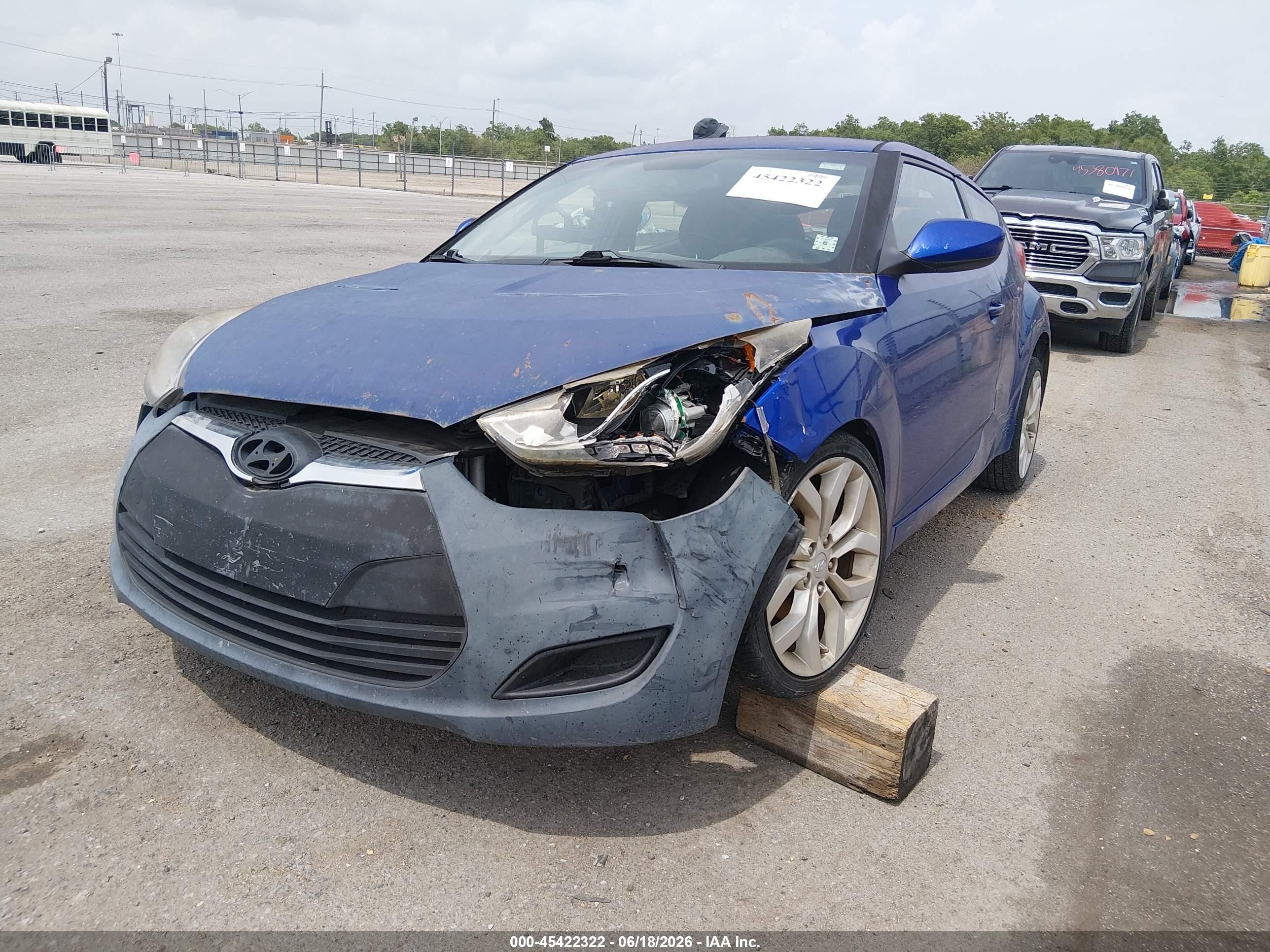 2012 Hyundai Veloster Base W/black Blue vin: KMHTC6ADXCU072325