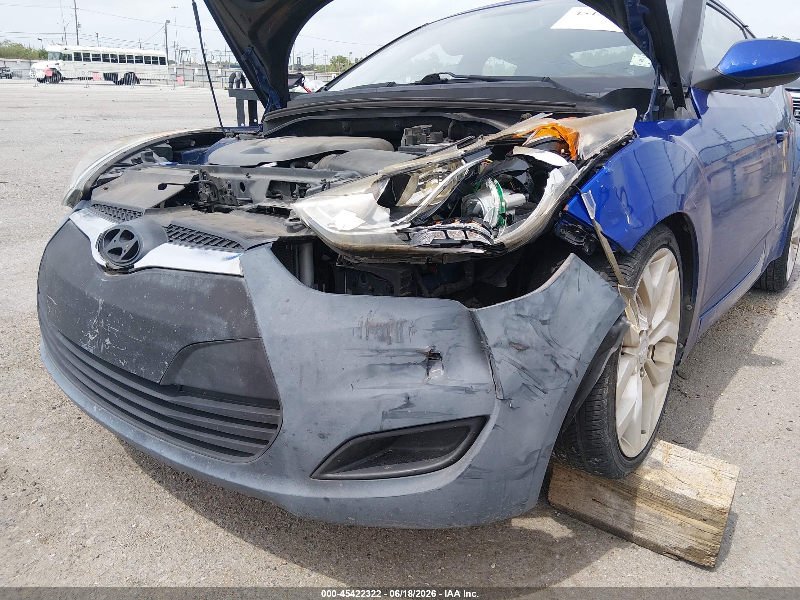 2012 Hyundai Veloster Base W/black Blue vin: KMHTC6ADXCU072325