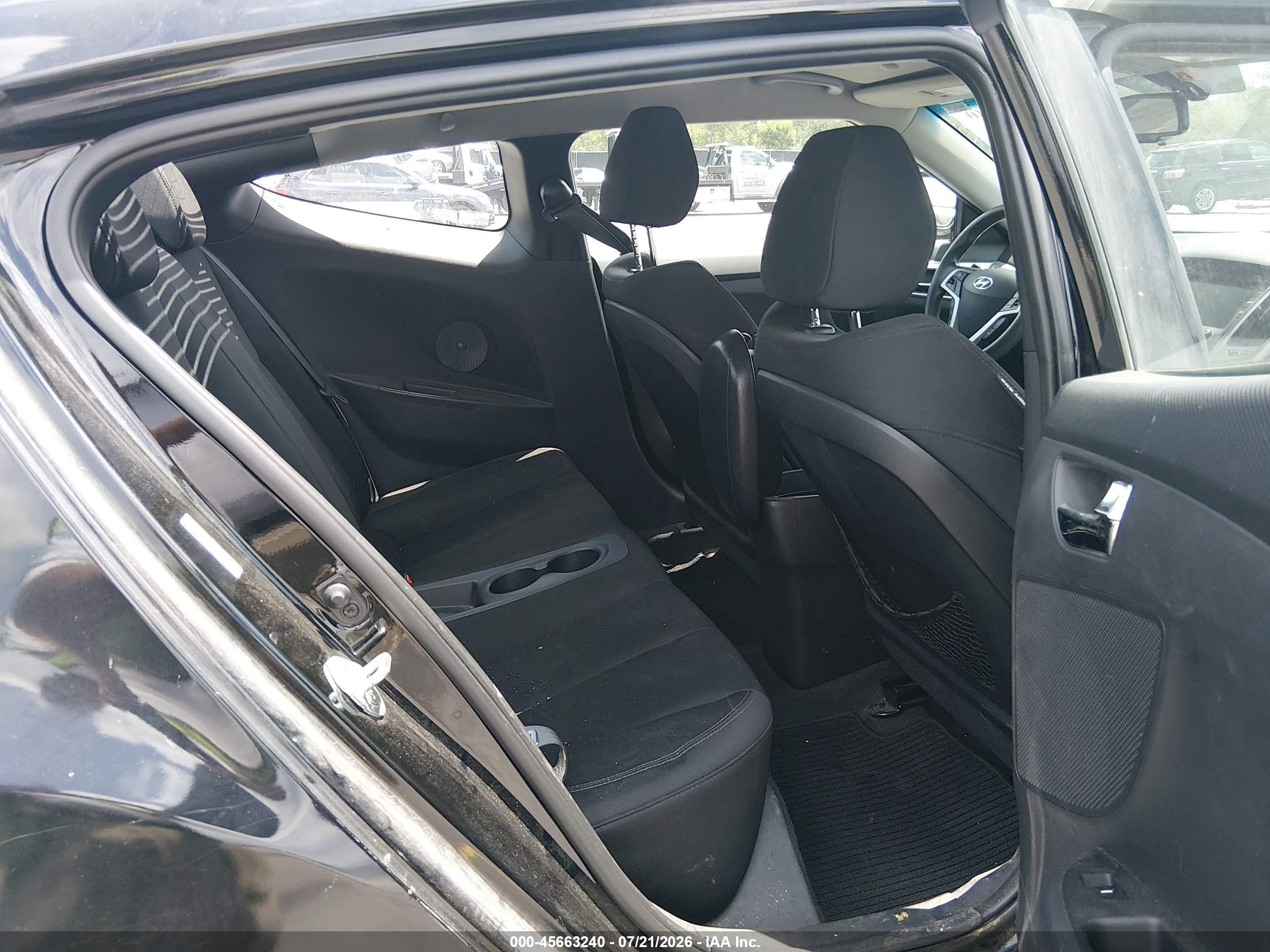 2013 Hyundai Veloster Base W/black Black vin: KMHTC6ADXDU103333