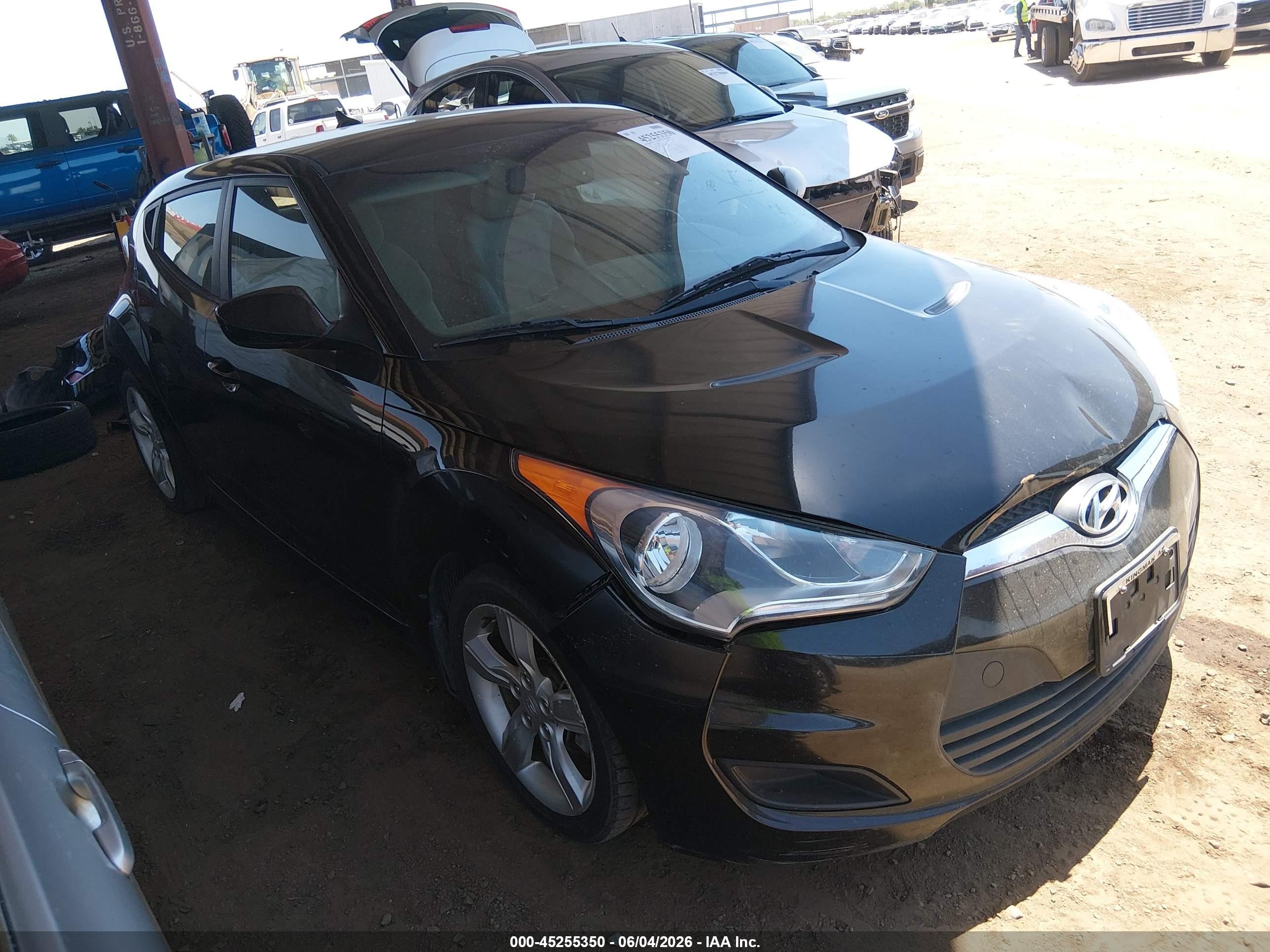 2013 Hyundai Veloster Base W/gray Black vin: KMHTC6ADXDU103977