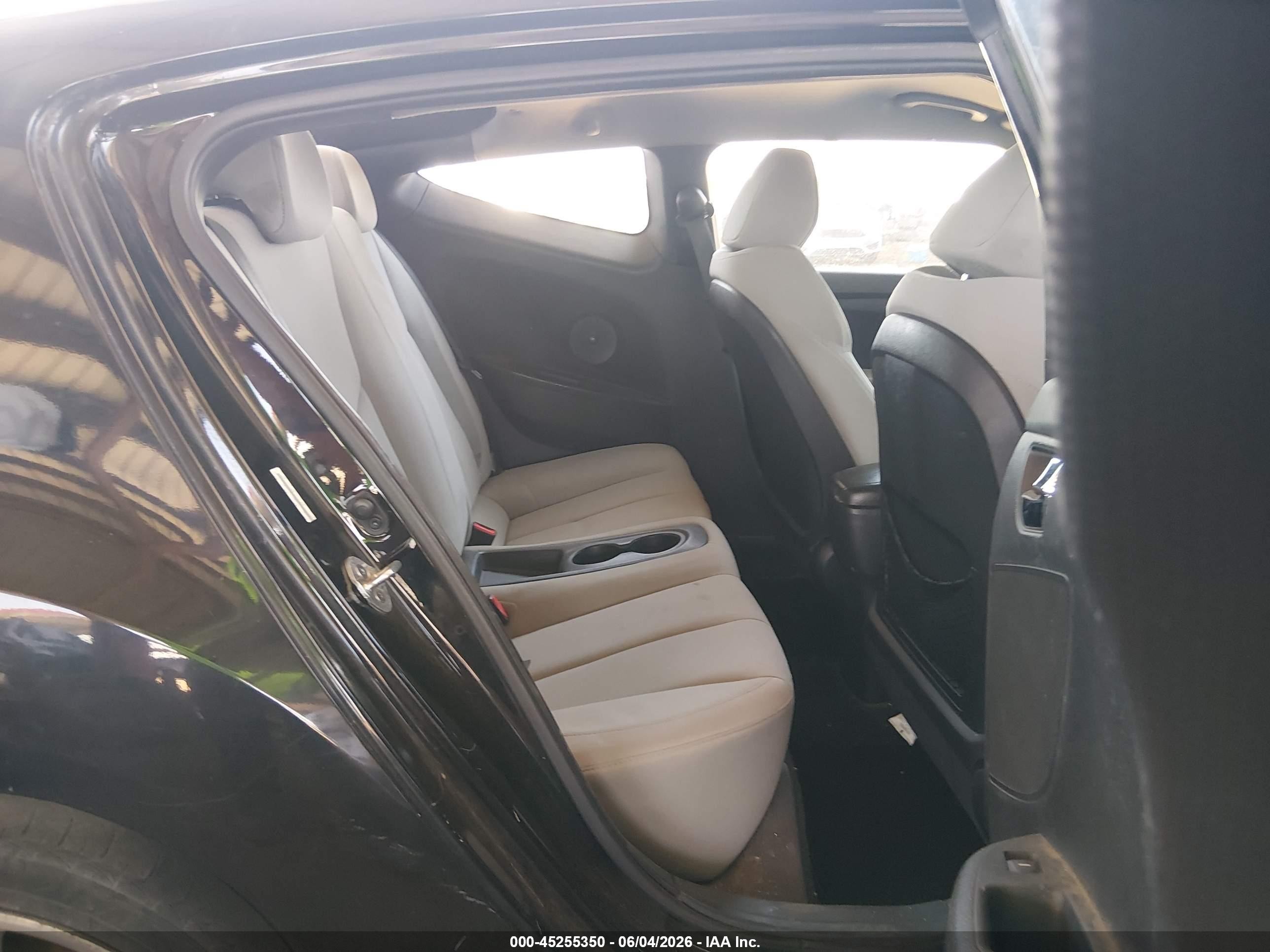 2013 Hyundai Veloster Base W/gray Black vin: KMHTC6ADXDU103977