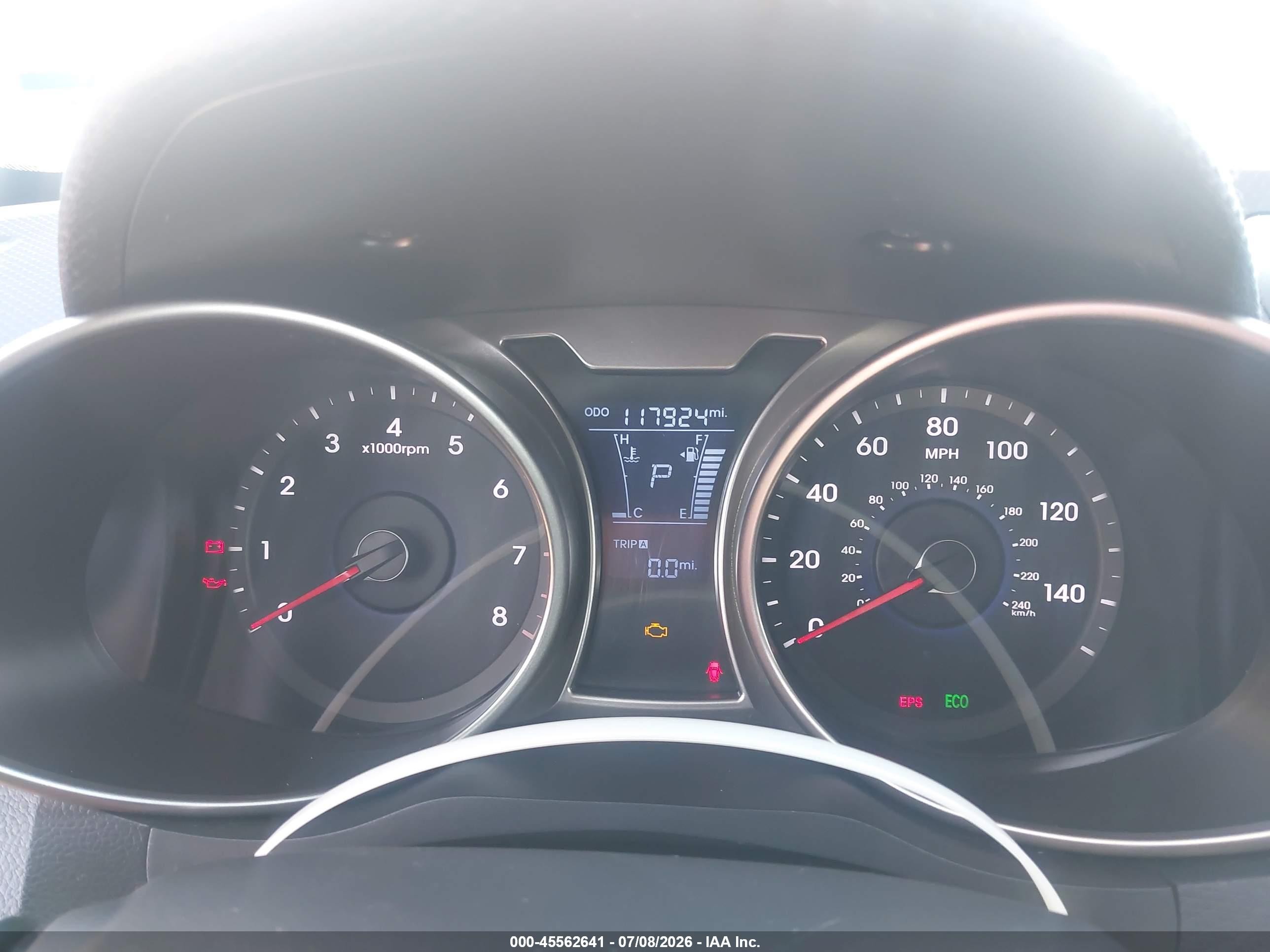 2013 Hyundai Veloster Base W/black White vin: KMHTC6ADXDU118348