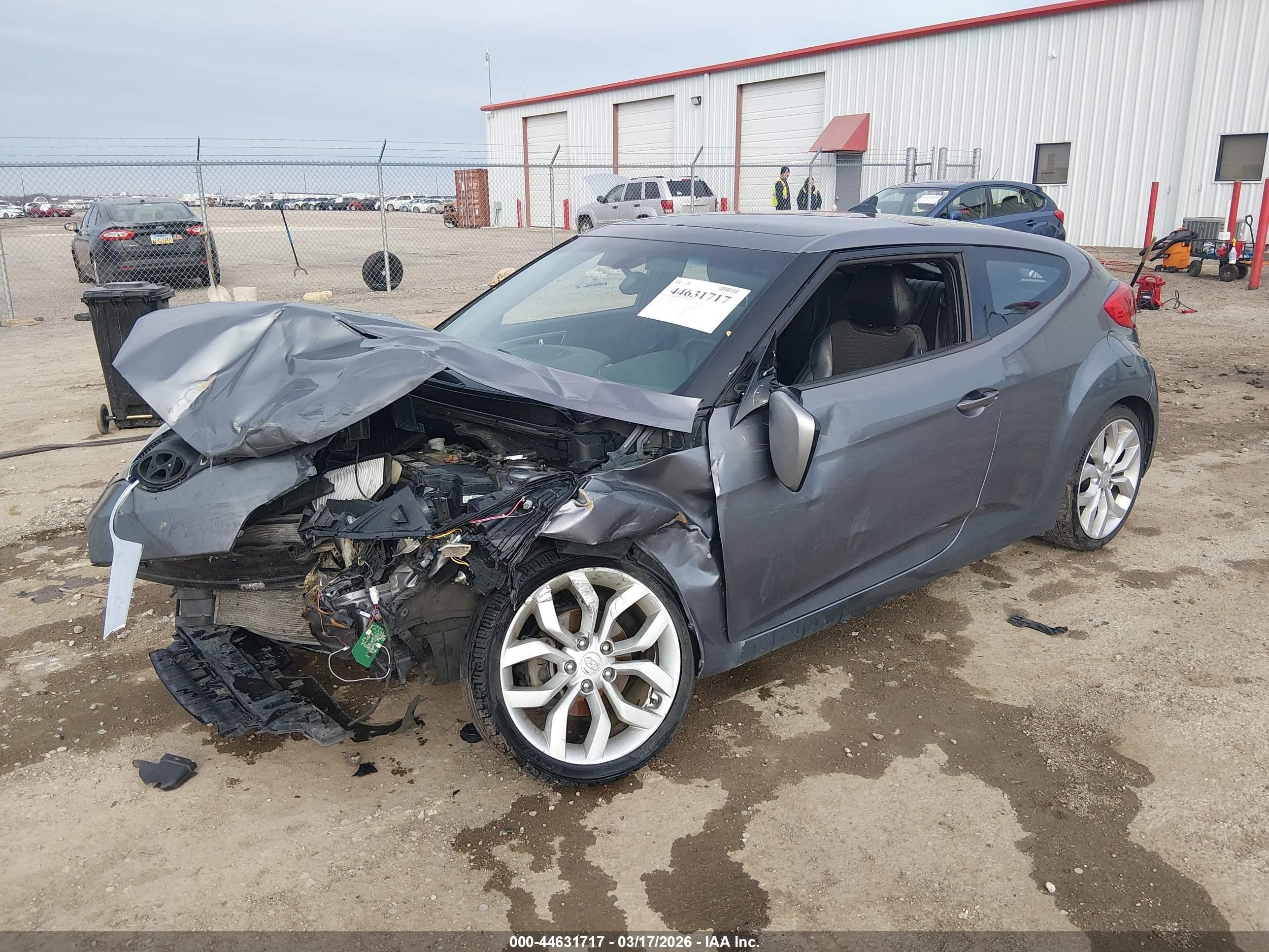 2013 Hyundai Veloster Base W/black Gray vin: KMHTC6ADXDU131911