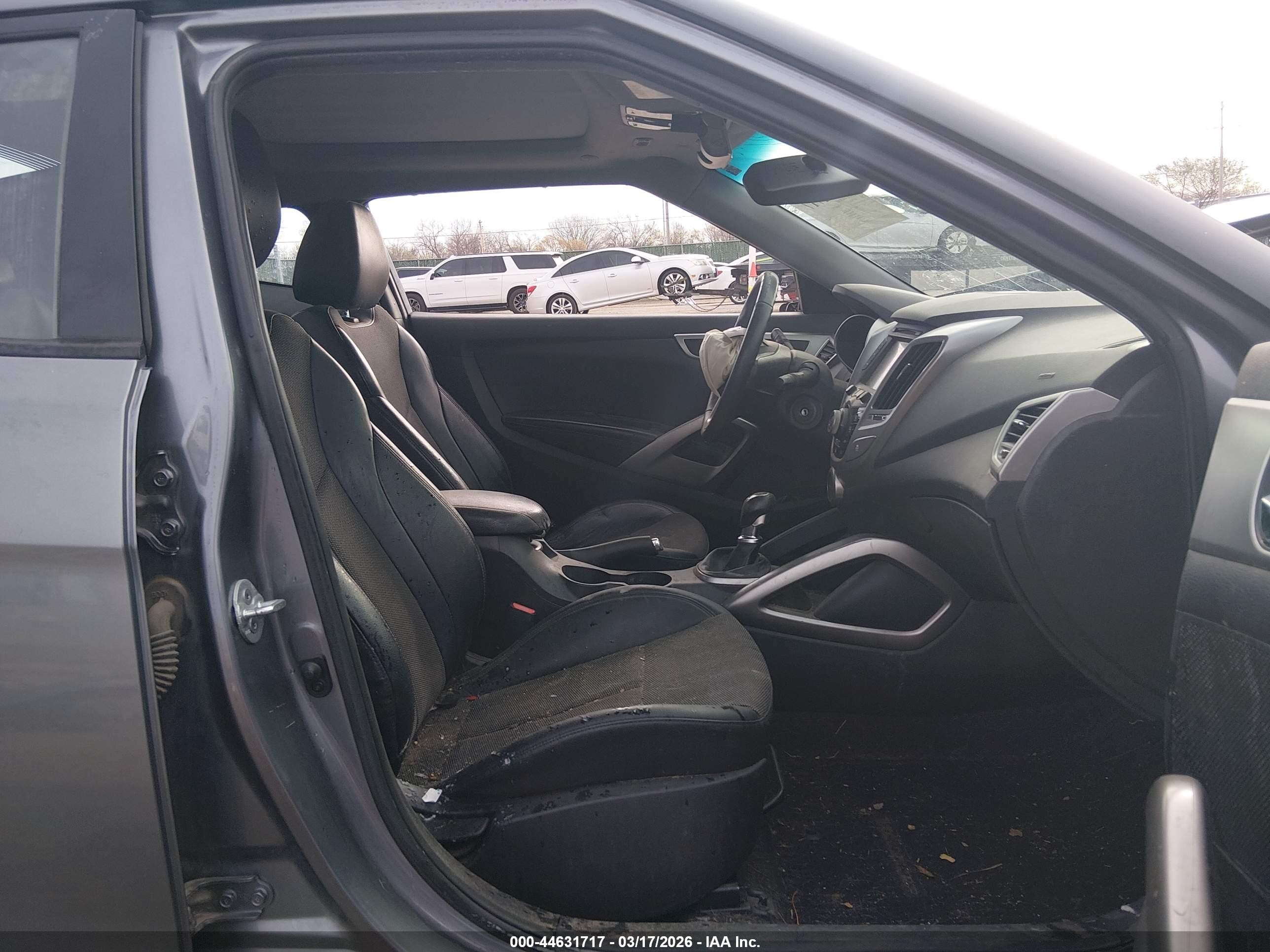 2013 Hyundai Veloster Base W/black Gray vin: KMHTC6ADXDU131911