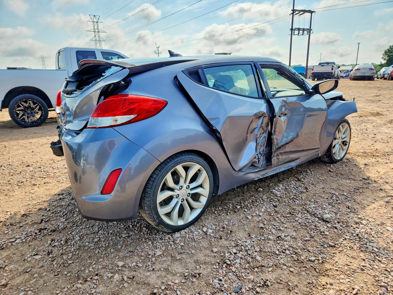 2013 Hyundai Veloster Base Gray vin: KMHTC6ADXDU137322