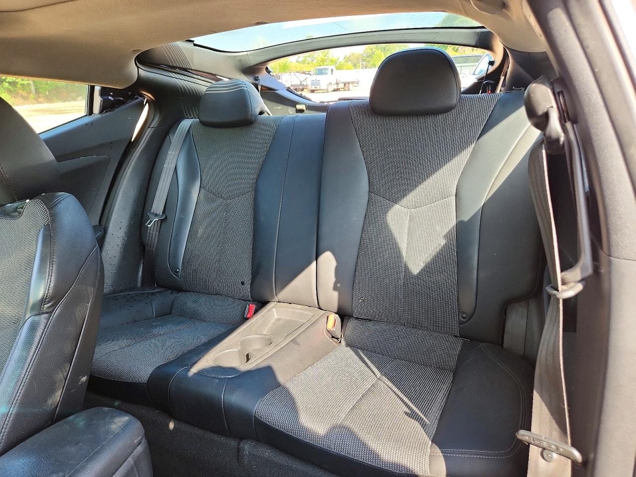 2013 Hyundai Veloster Base Gray vin: KMHTC6ADXDU137322