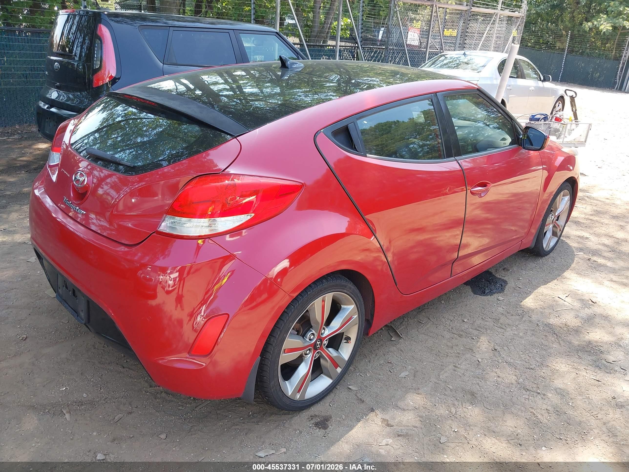 2013 Hyundai Veloster Base W/black Red vin: KMHTC6ADXDU137563