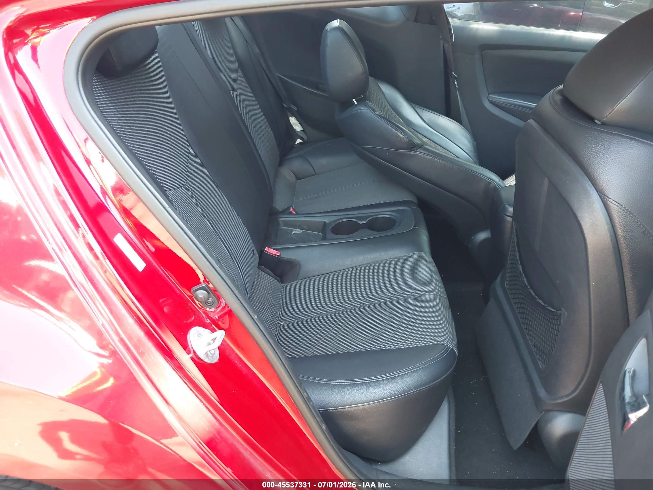 2013 Hyundai Veloster Base W/black Red vin: KMHTC6ADXDU137563