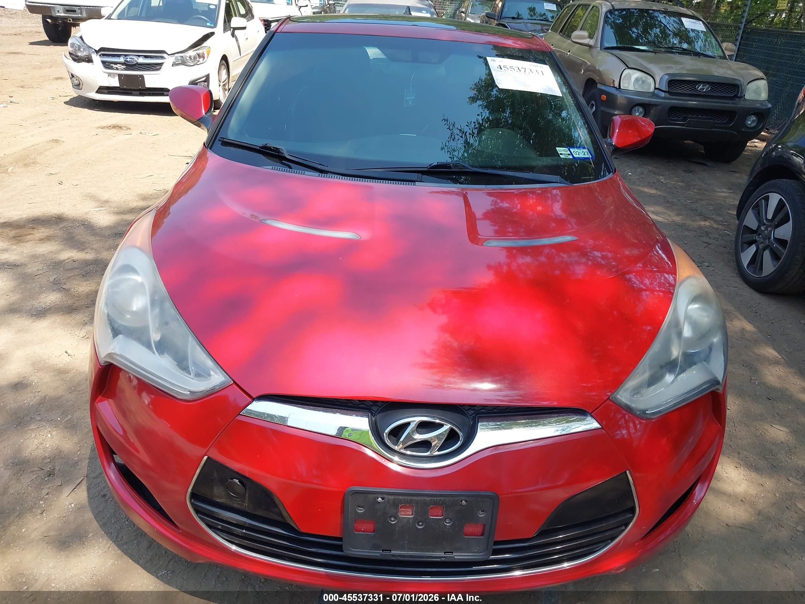 2013 Hyundai Veloster Base W/black Red vin: KMHTC6ADXDU137563