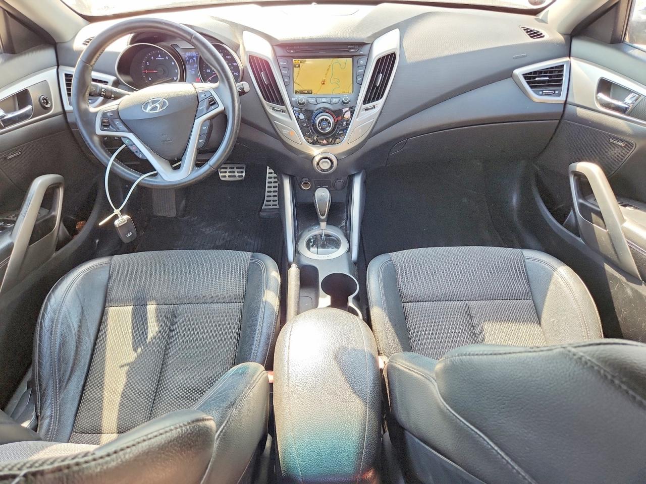 2013 Hyundai Veloster Base Blue vin: KMHTC6ADXDU151544