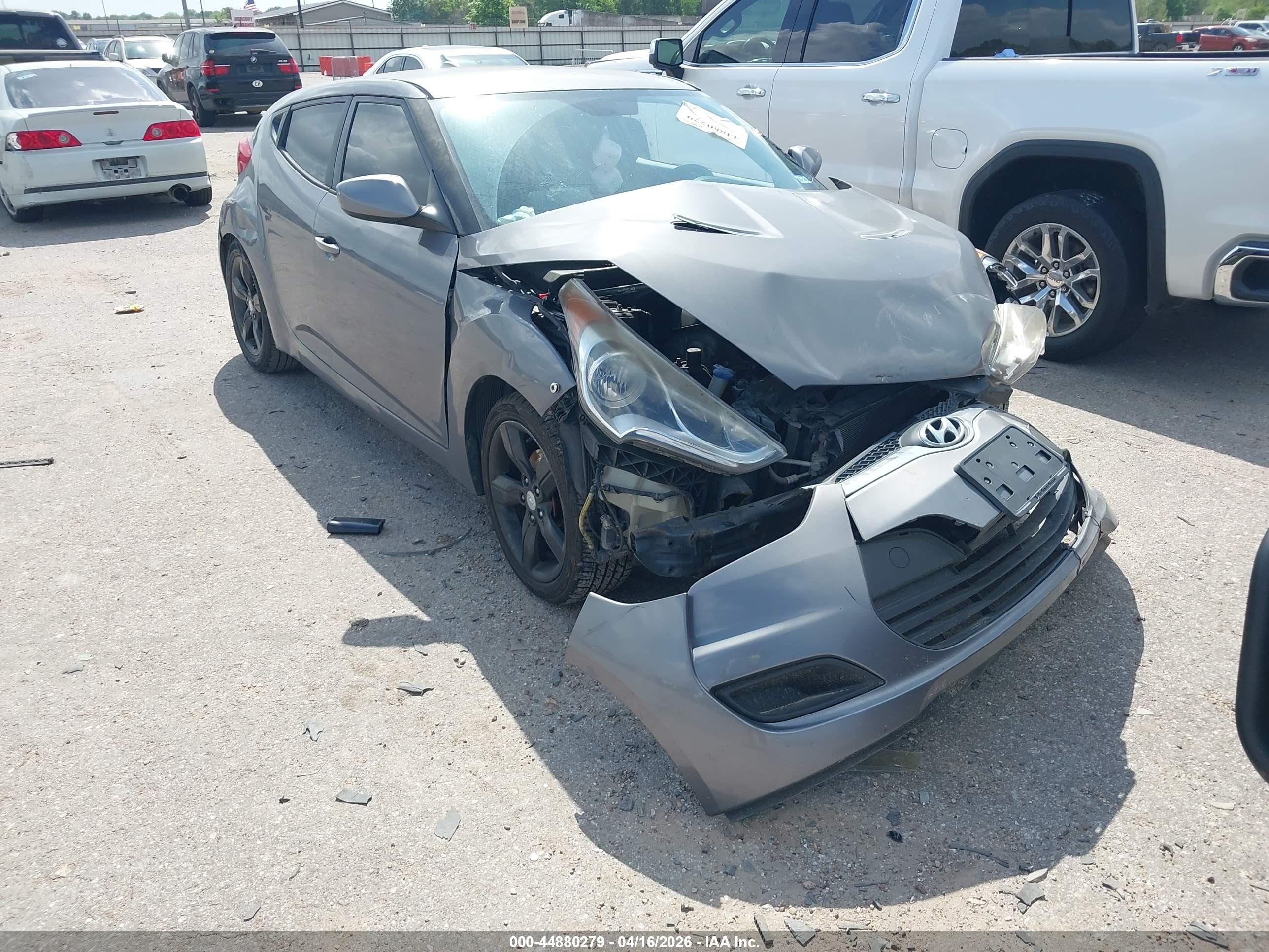 2013 Hyundai Veloster Base W/black Gray vin: KMHTC6ADXDU152547