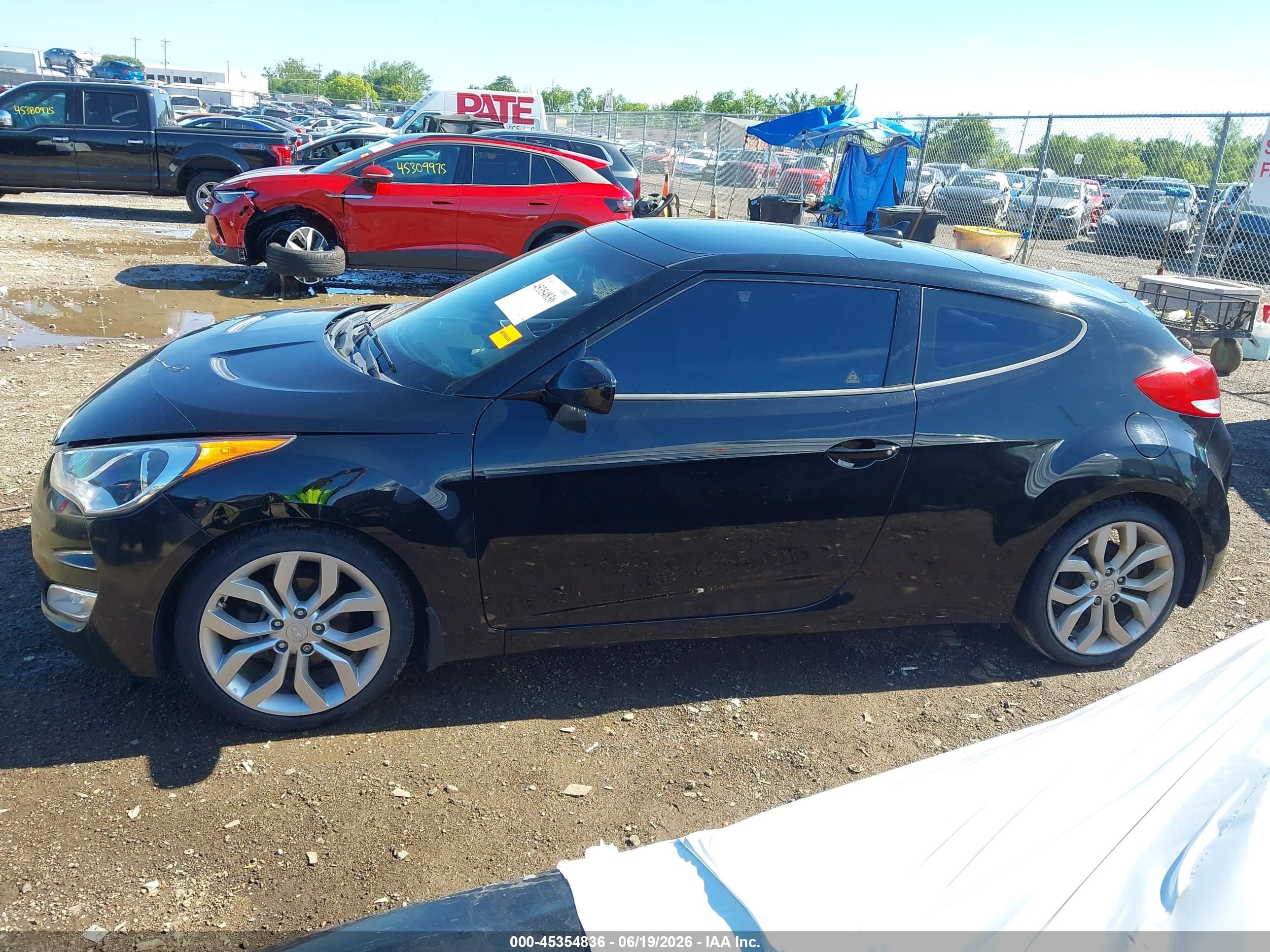 2013 Hyundai Veloster Base W/black Black vin: KMHTC6ADXDU155559