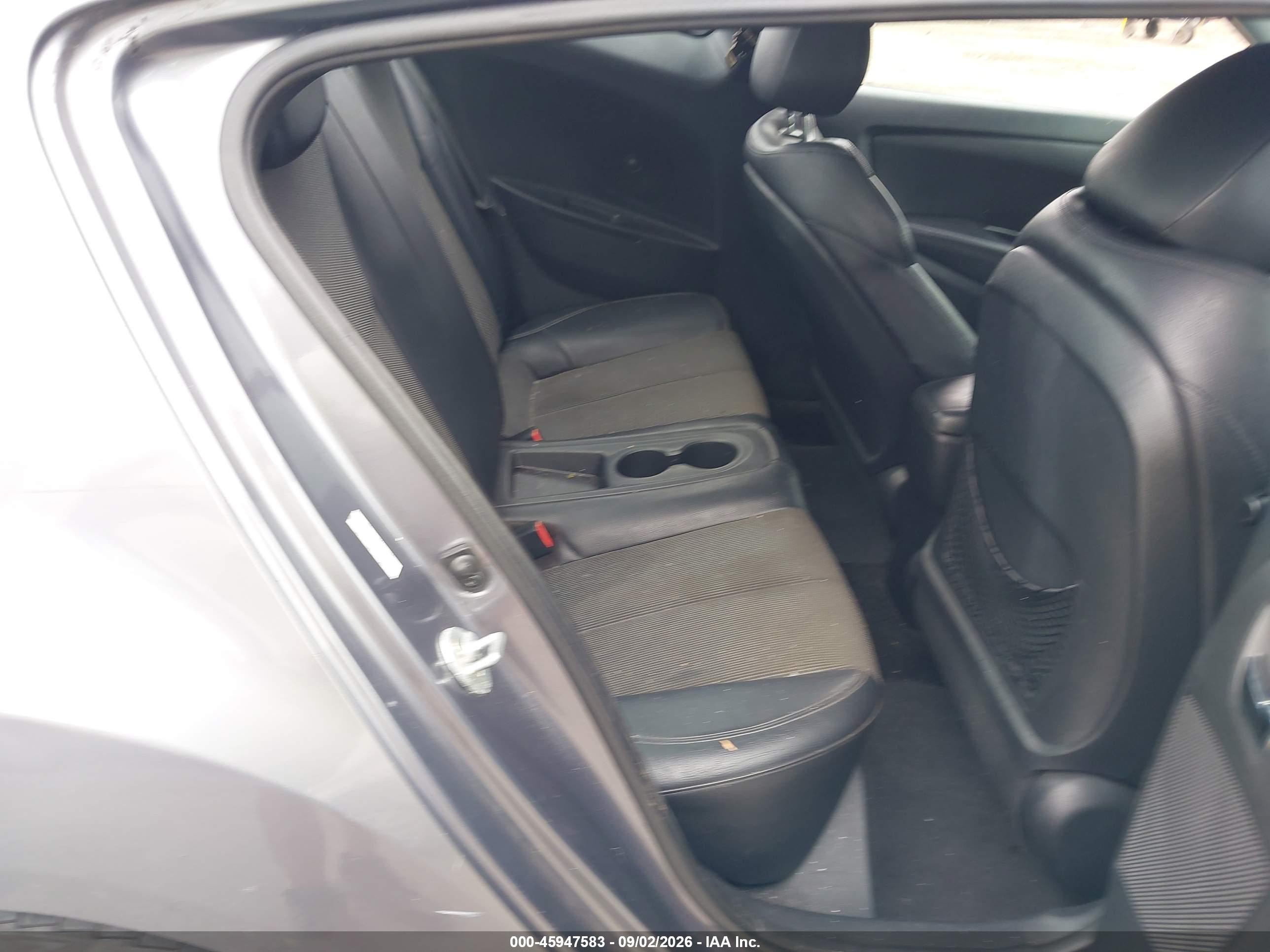 2013 Hyundai Veloster Base W/black Gray vin: KMHTC6ADXDU156257