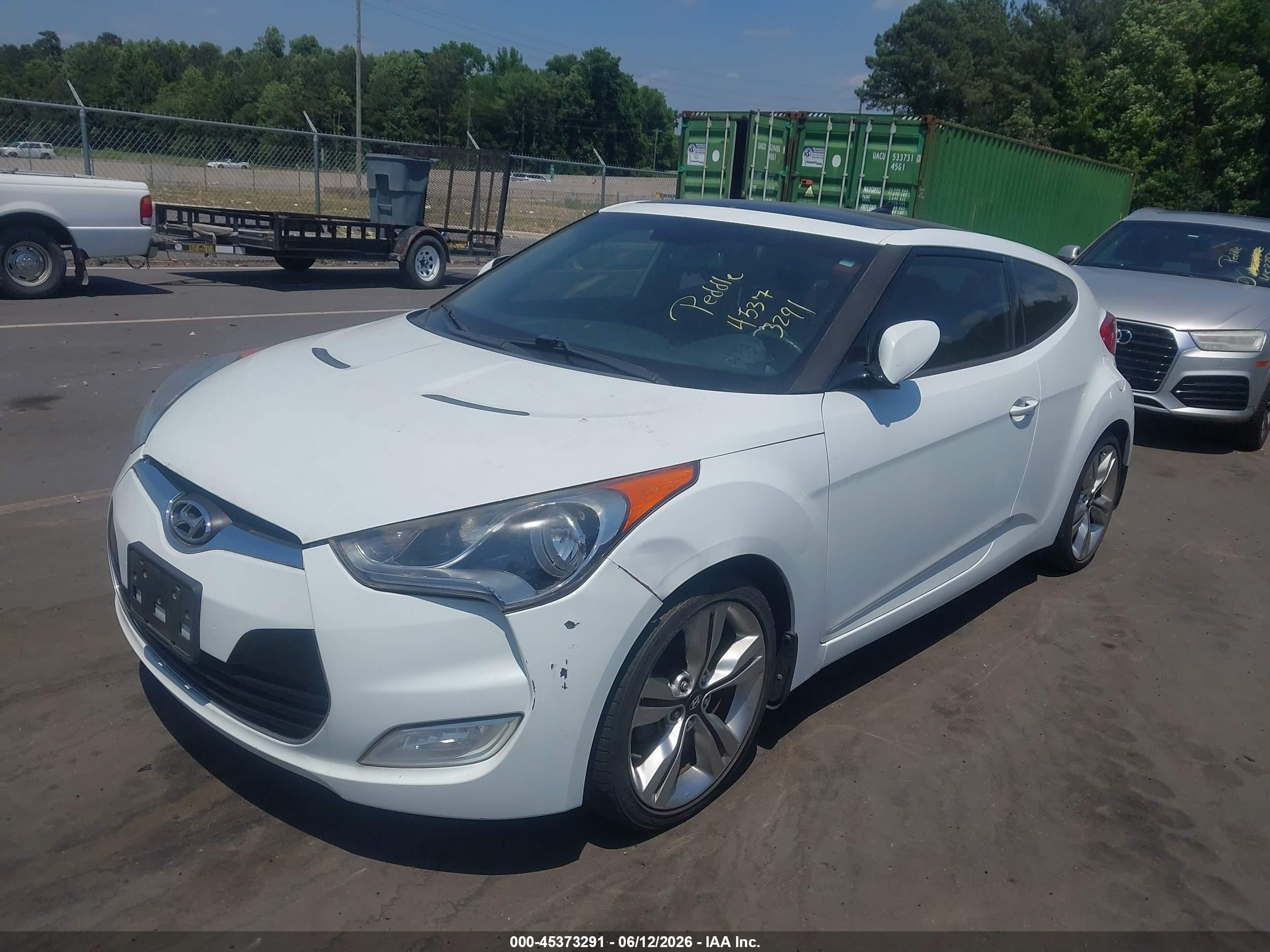 2013 Hyundai Veloster   White vin: KMHTC6ADXDU156923