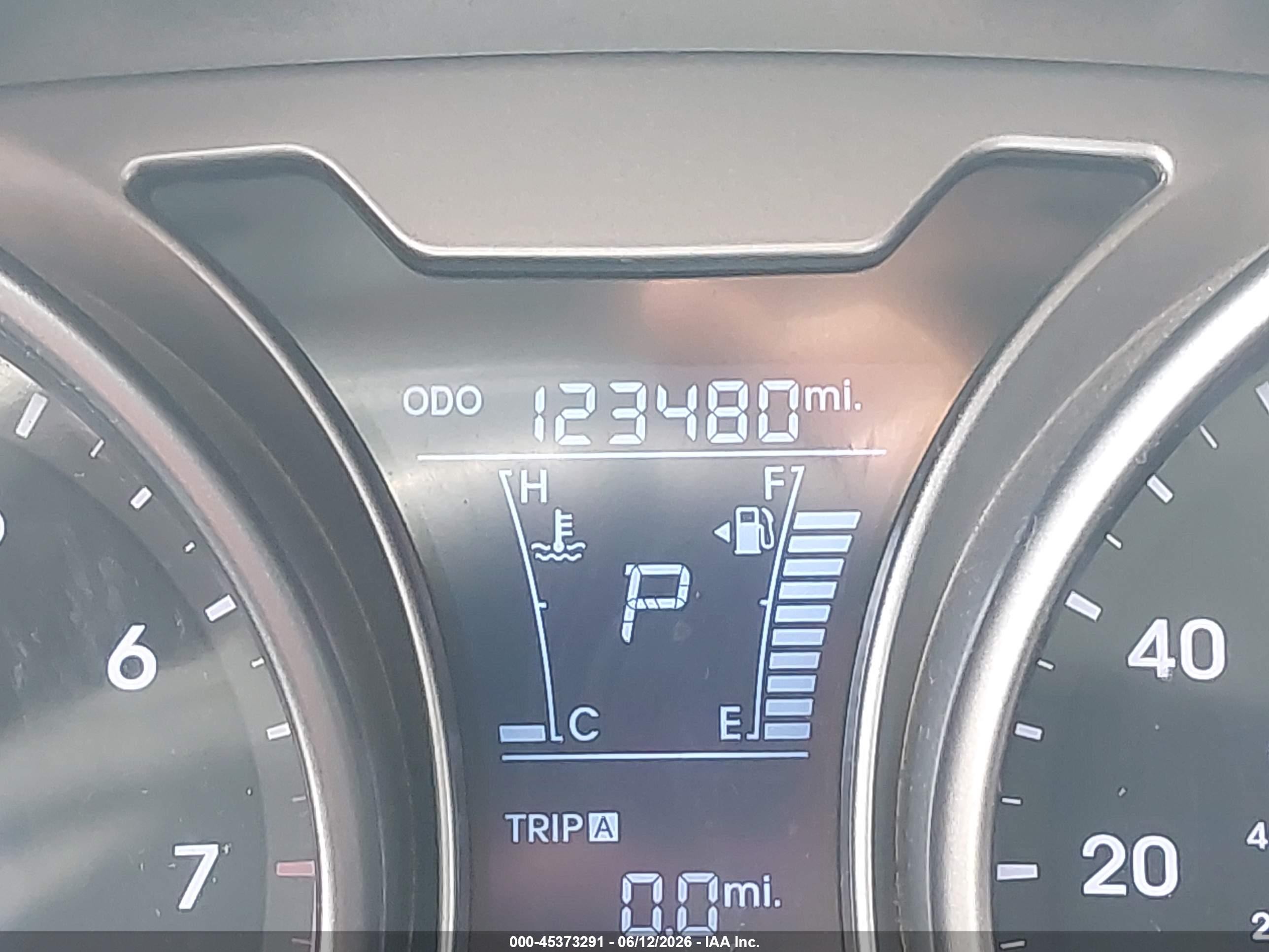 2013 Hyundai Veloster   White vin: KMHTC6ADXDU156923