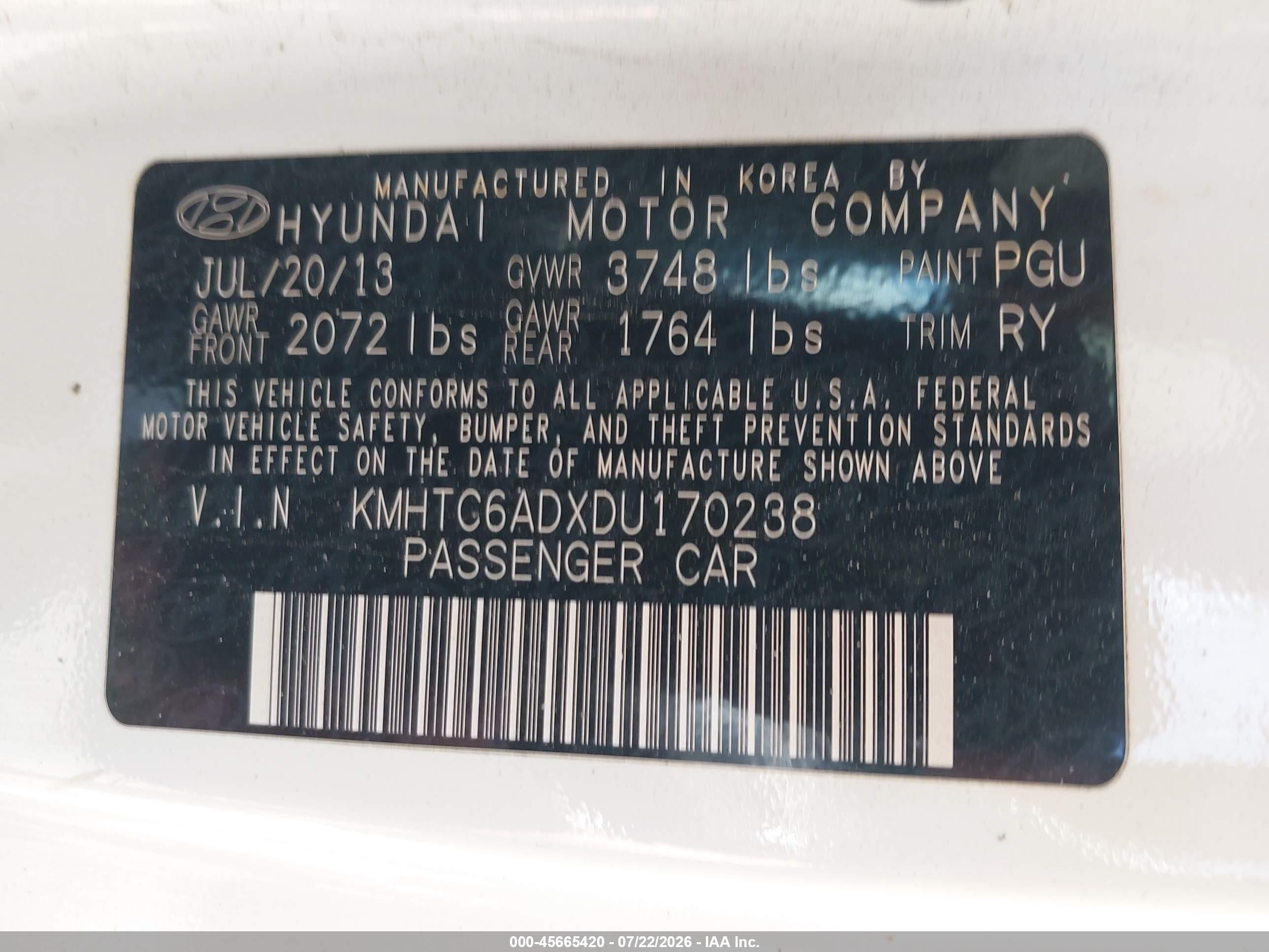 2013 Hyundai Veloster Base W/black White vin: KMHTC6ADXDU170238