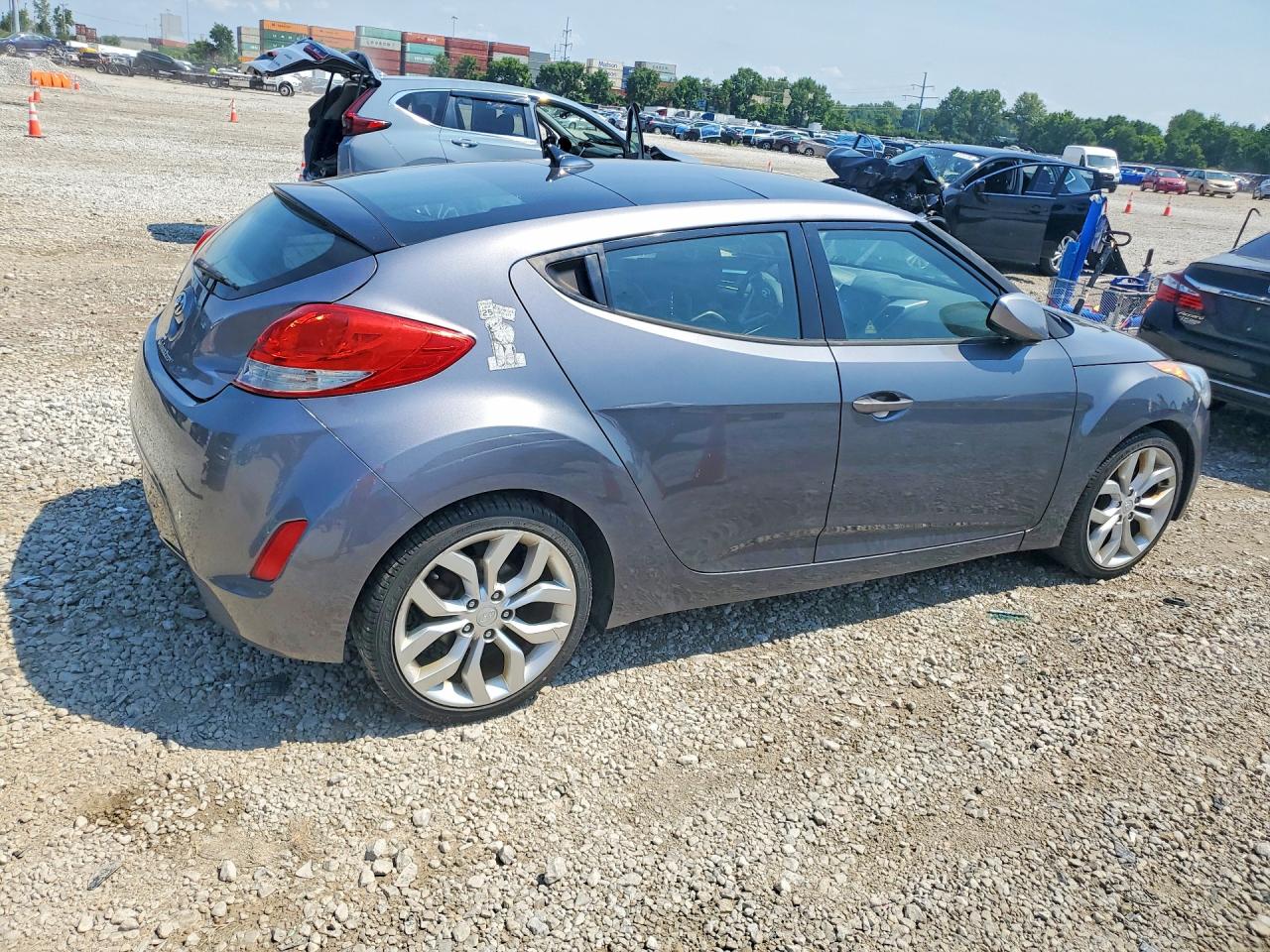 2013 Hyundai Veloster Base Gray vin: KMHTC6ADXDU172099