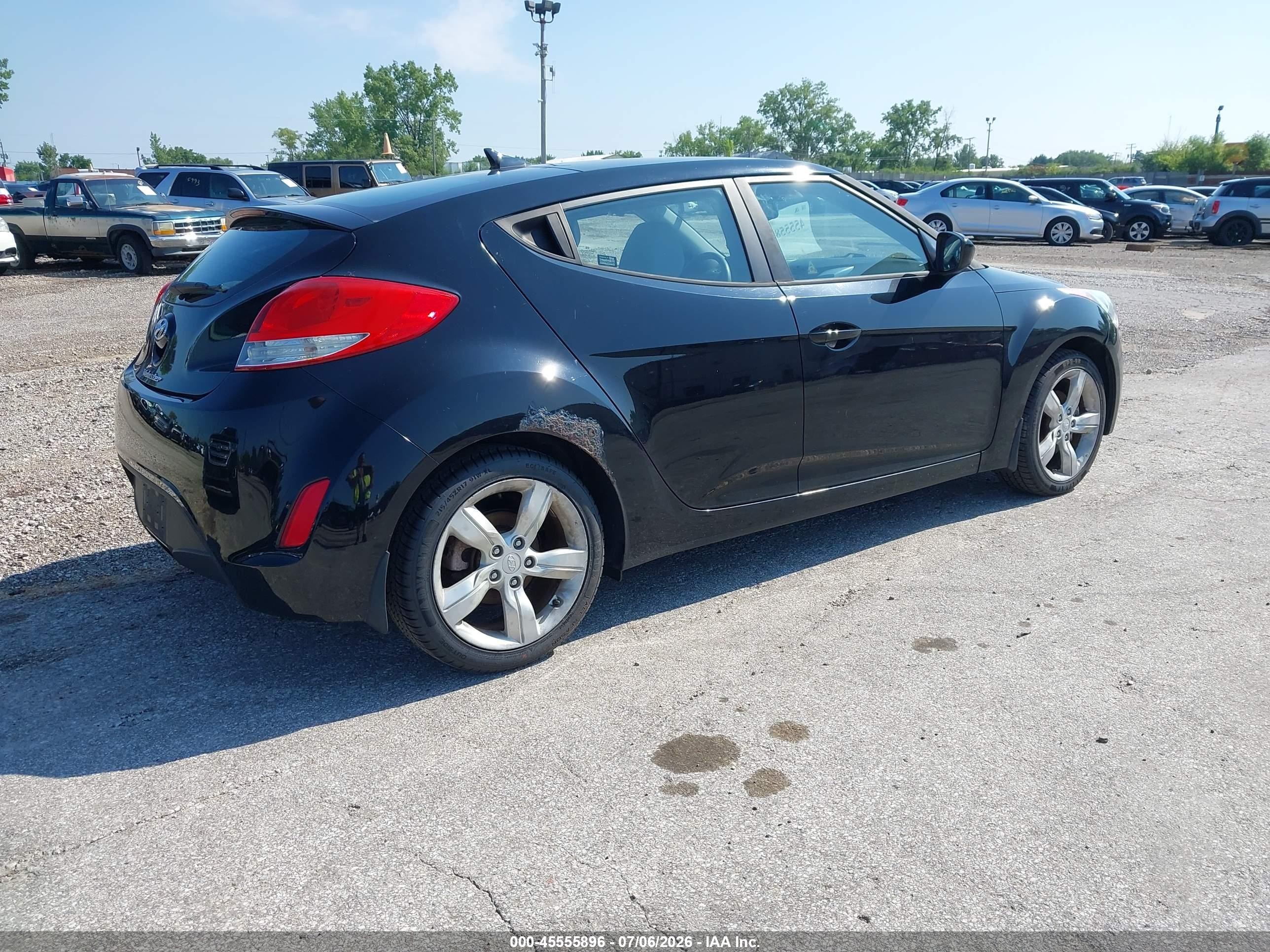 2013 Hyundai Veloster Base W/gray Black vin: KMHTC6ADXDU175889