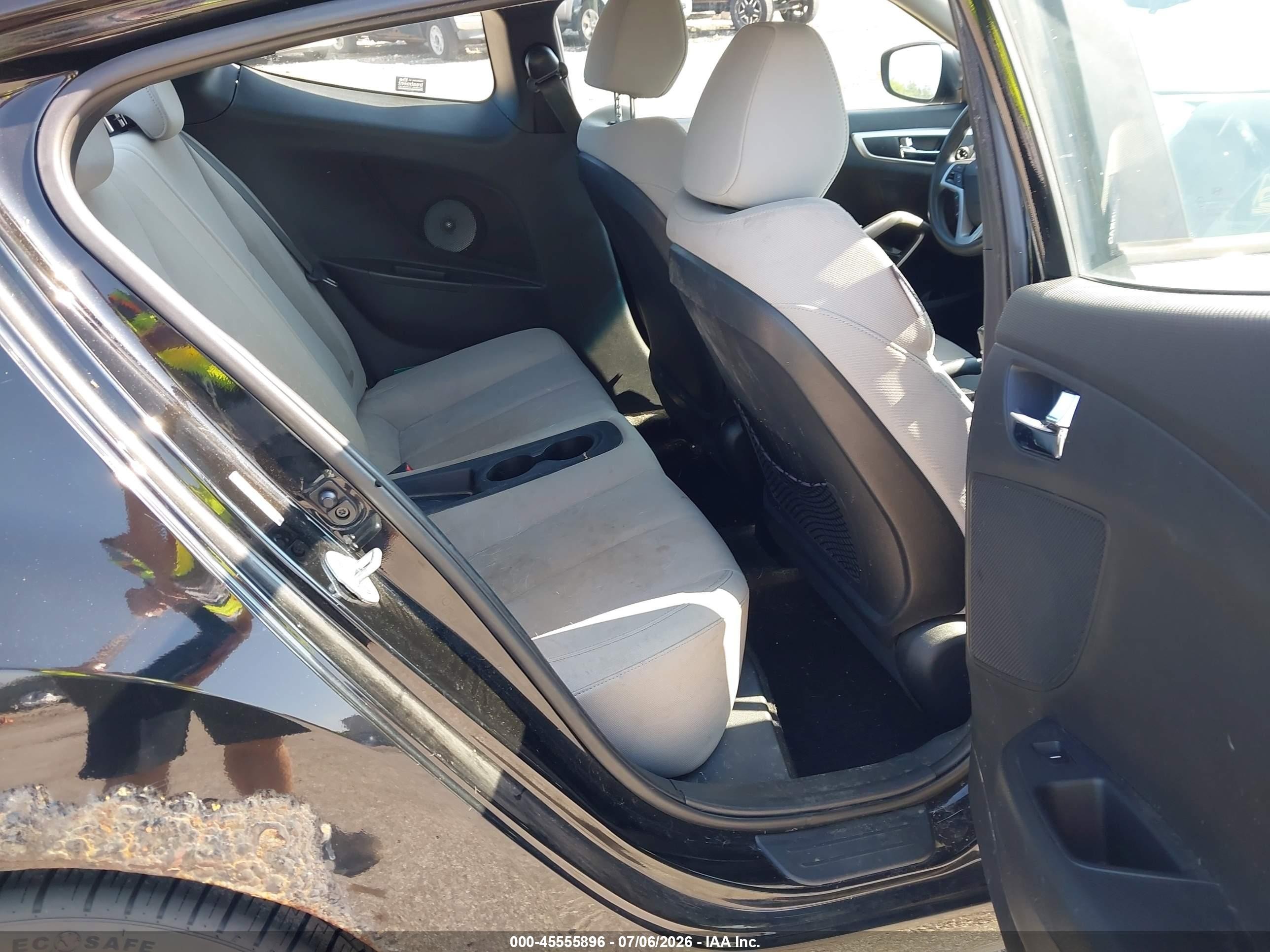 2013 Hyundai Veloster Base W/gray Black vin: KMHTC6ADXDU175889