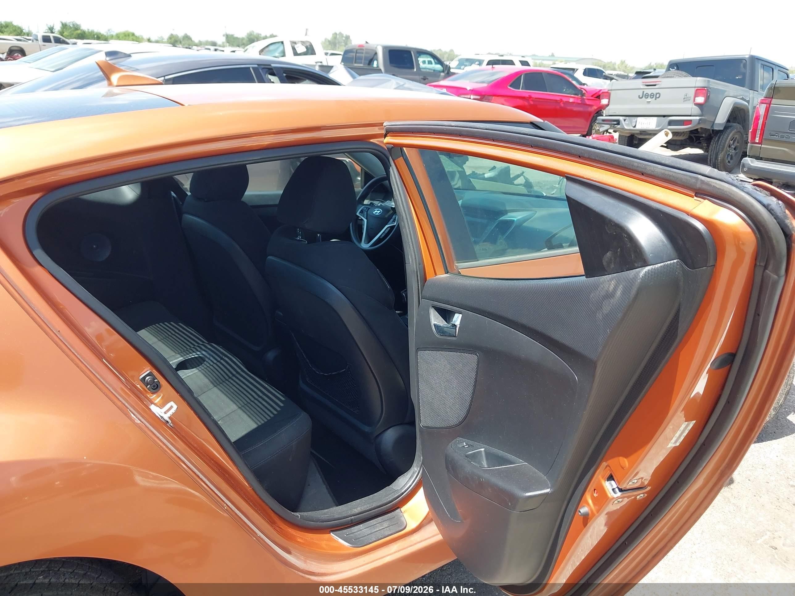 2014 Hyundai Veloster Base W/black Orange vin: KMHTC6ADXEU212330