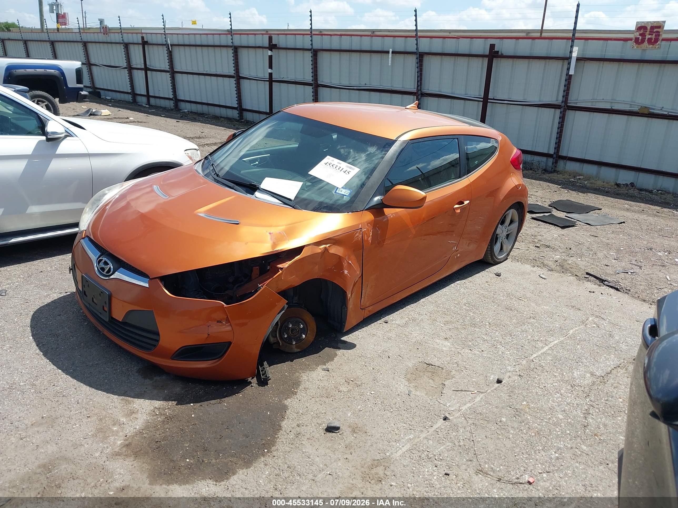 2014 Hyundai Veloster Base W/black Orange vin: KMHTC6ADXEU212330