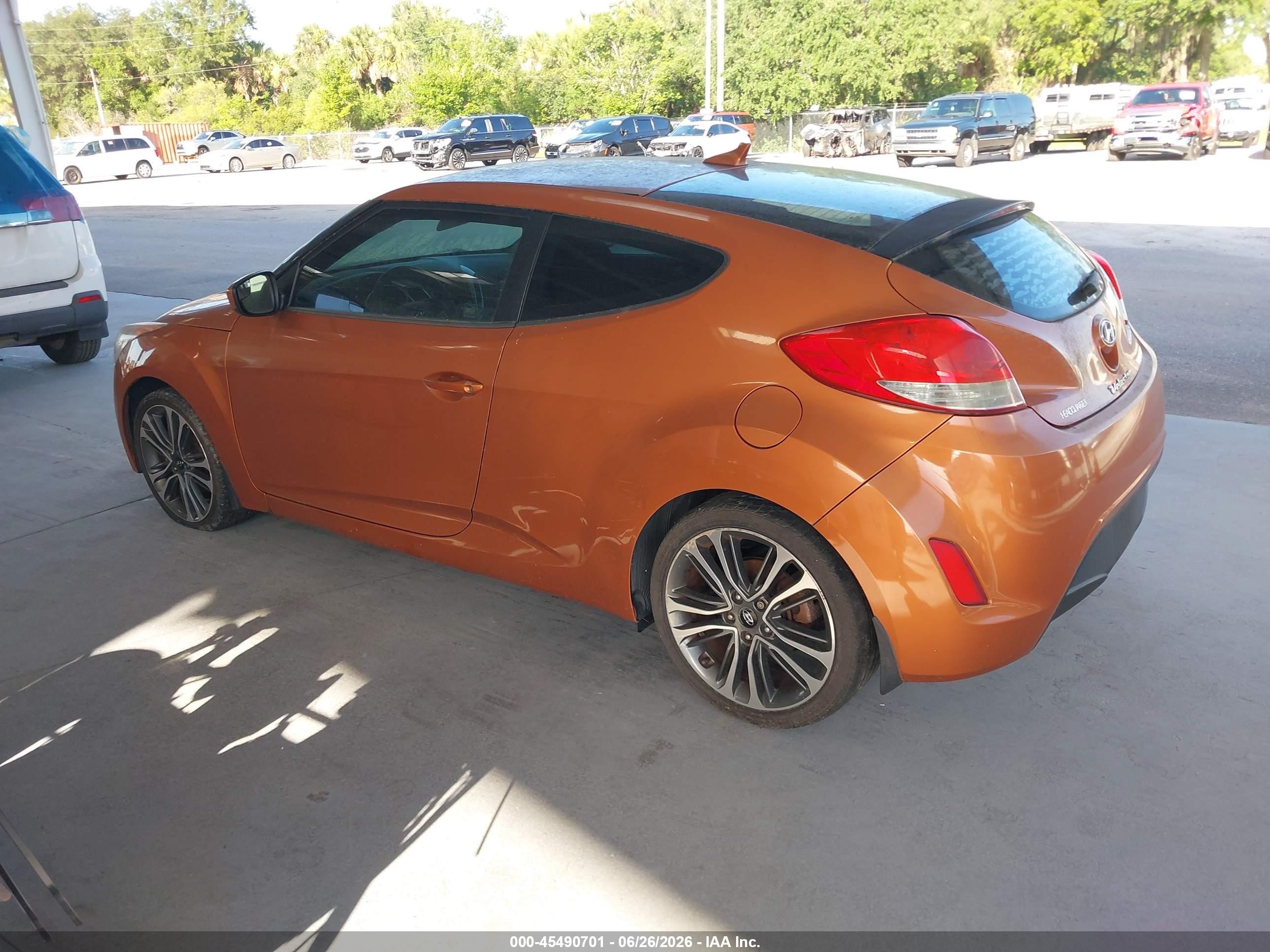 2015 Hyundai Veloster   Orange vin: KMHTC6ADXFU241747