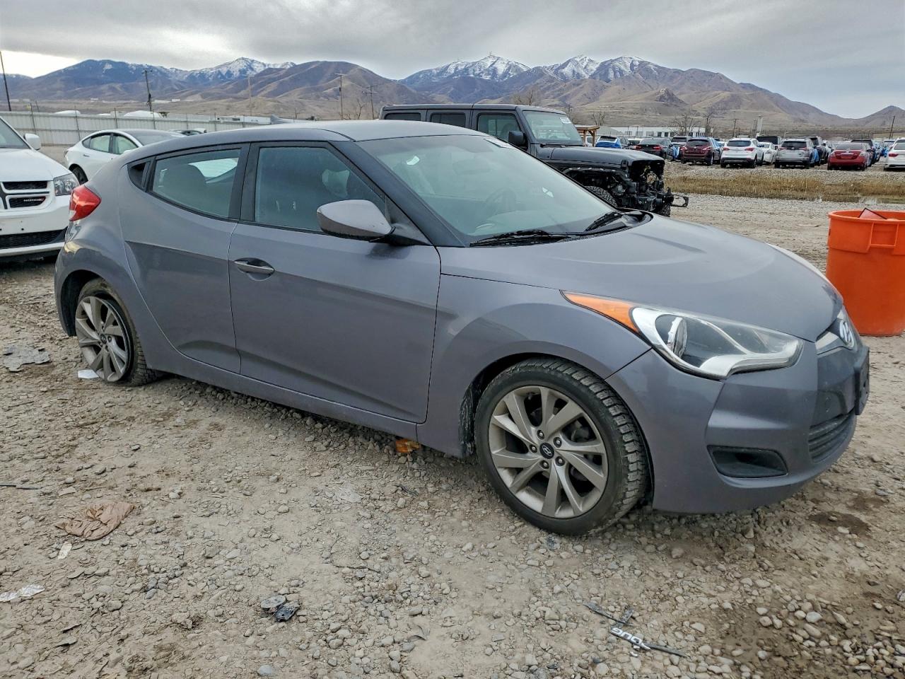 2016 Hyundai Veloster Charcoal vin: KMHTC6ADXGU253706