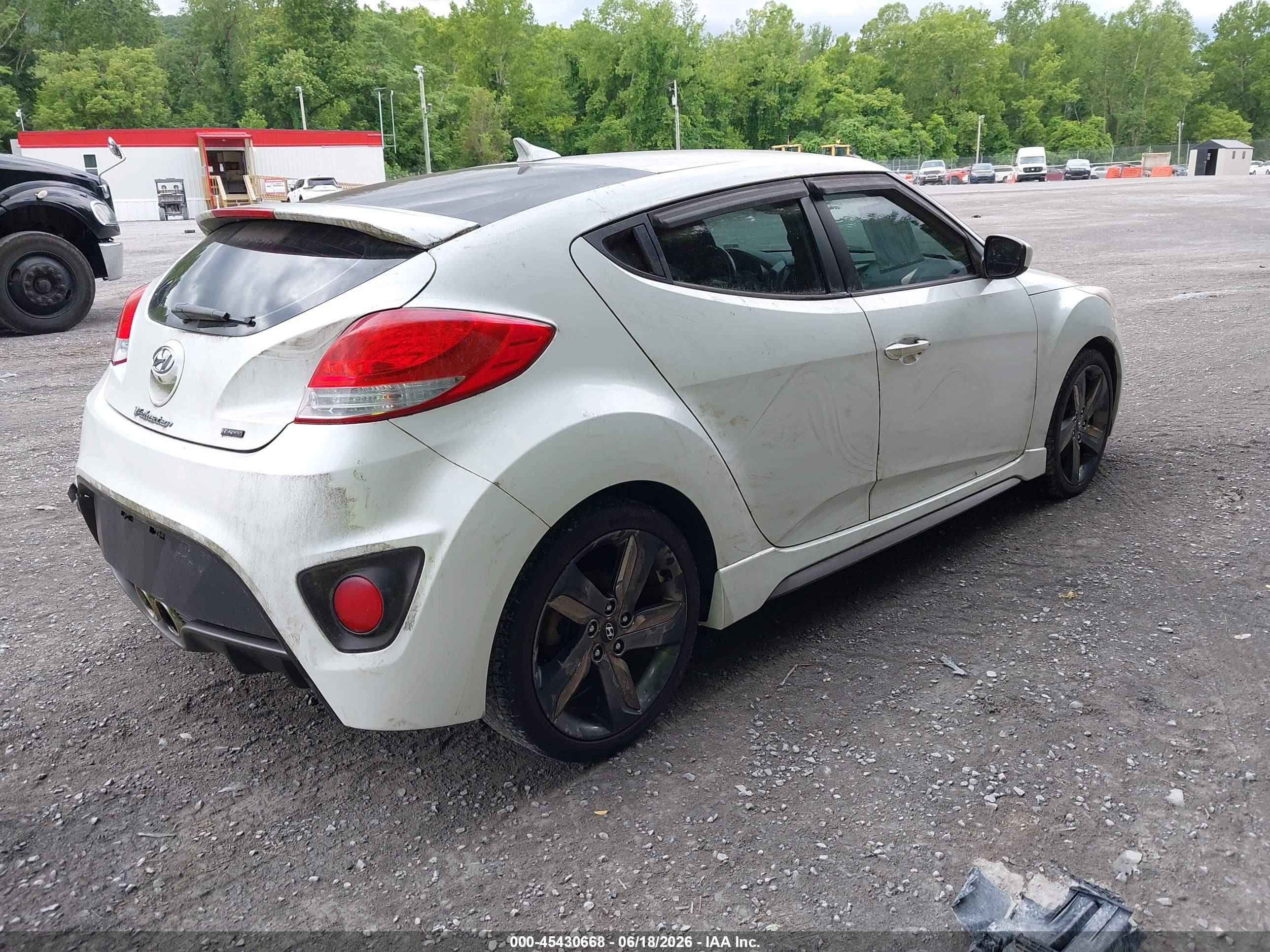 2014 Hyundai Veloster Turbo R-spec White vin: KMHTC6AE0EU208554