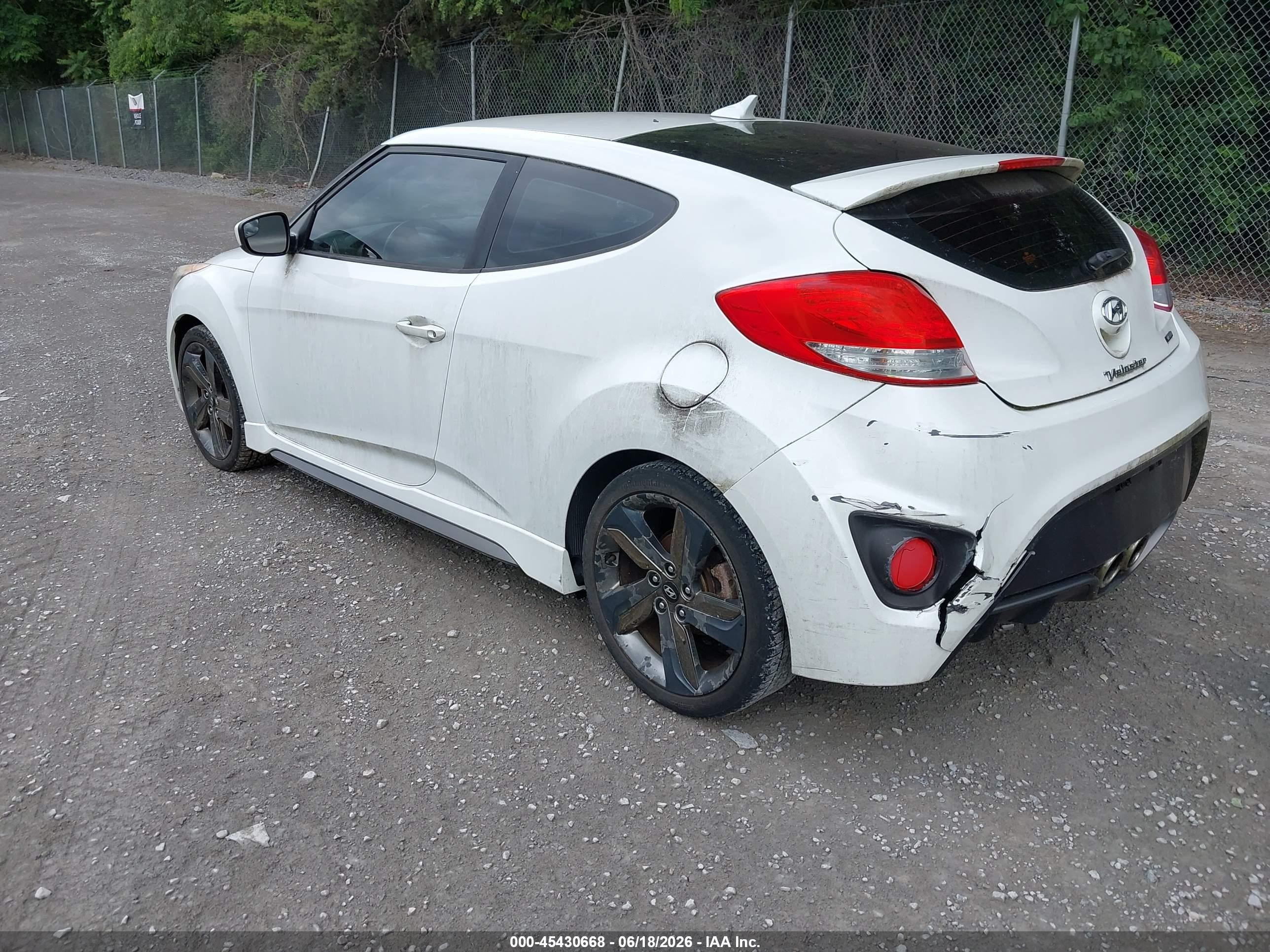 2014 Hyundai Veloster Turbo R-spec White vin: KMHTC6AE0EU208554