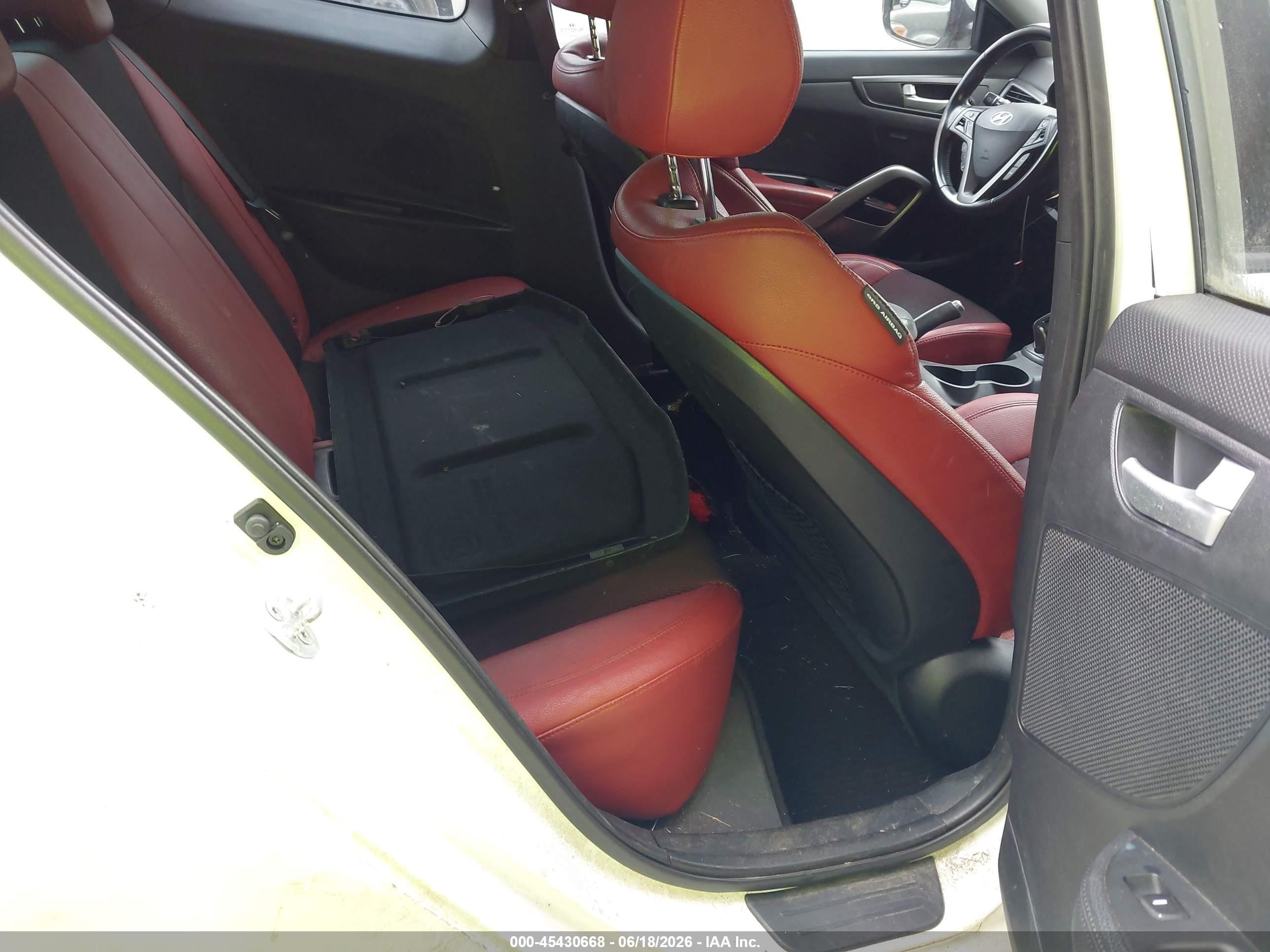 2014 Hyundai Veloster Turbo R-spec White vin: KMHTC6AE0EU208554