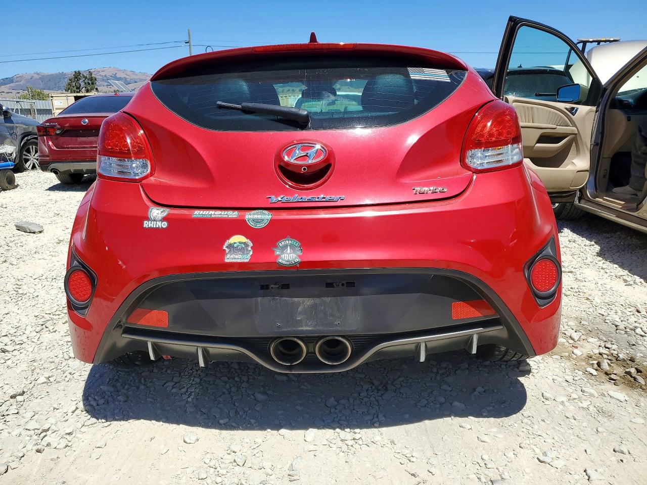 2015 Hyundai Veloster Turbo Red vin: KMHTC6AE0FU225968