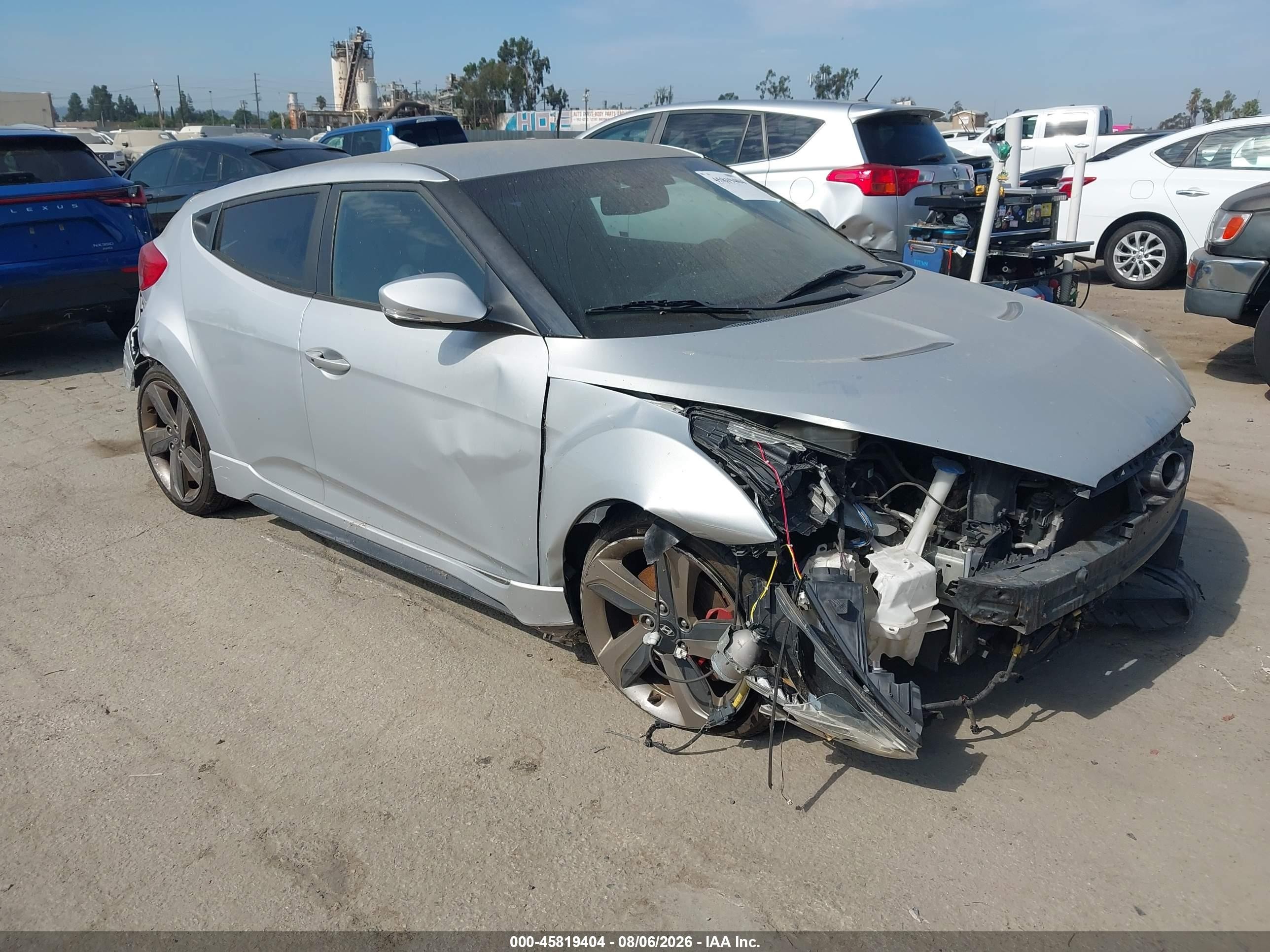 2015 Hyundai Veloster Turbo Серебряный vin: KMHTC6AE0FU237344