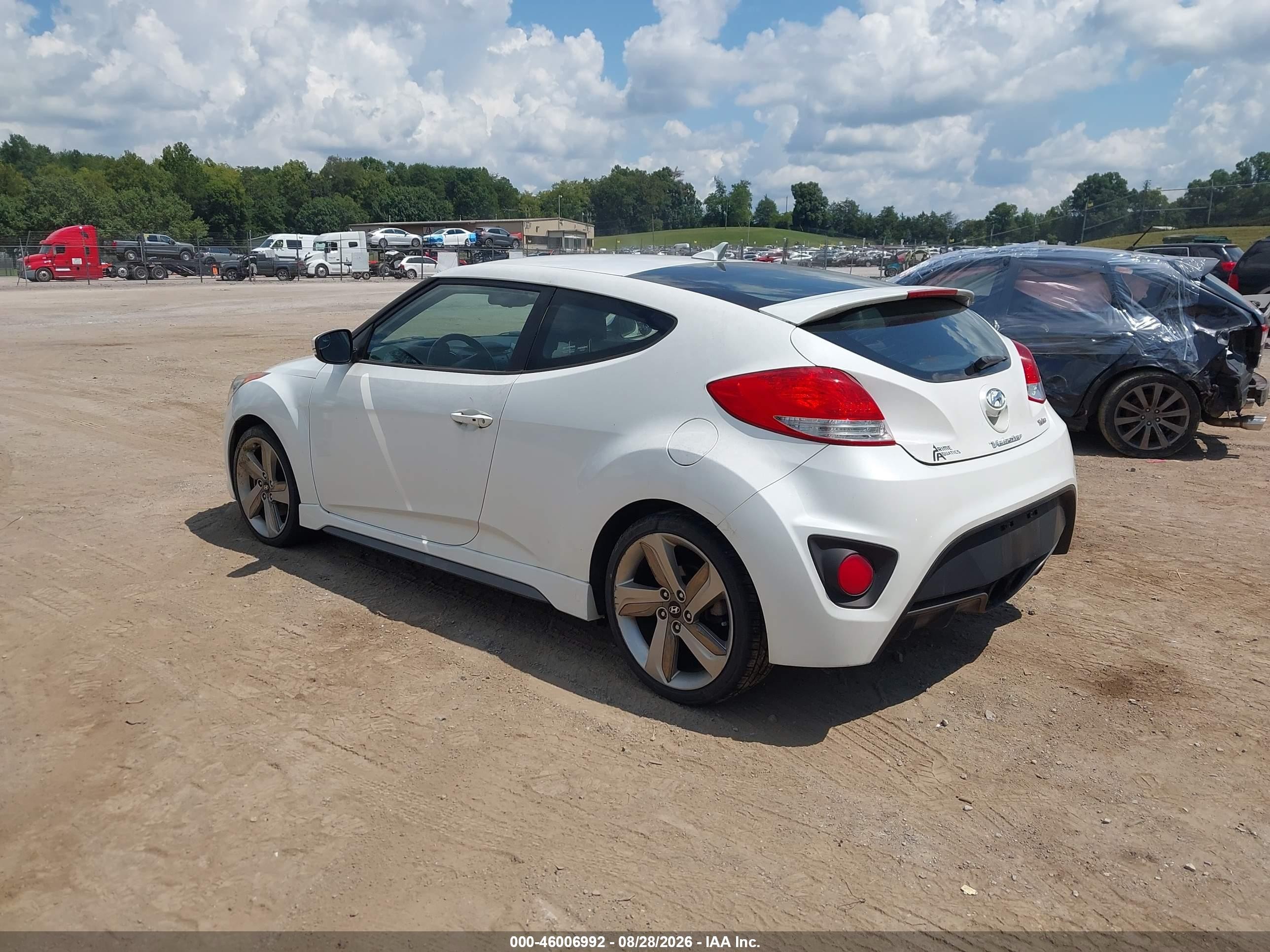 2014 Hyundai Veloster Turbo W/blue White vin: KMHTC6AE1EU208126