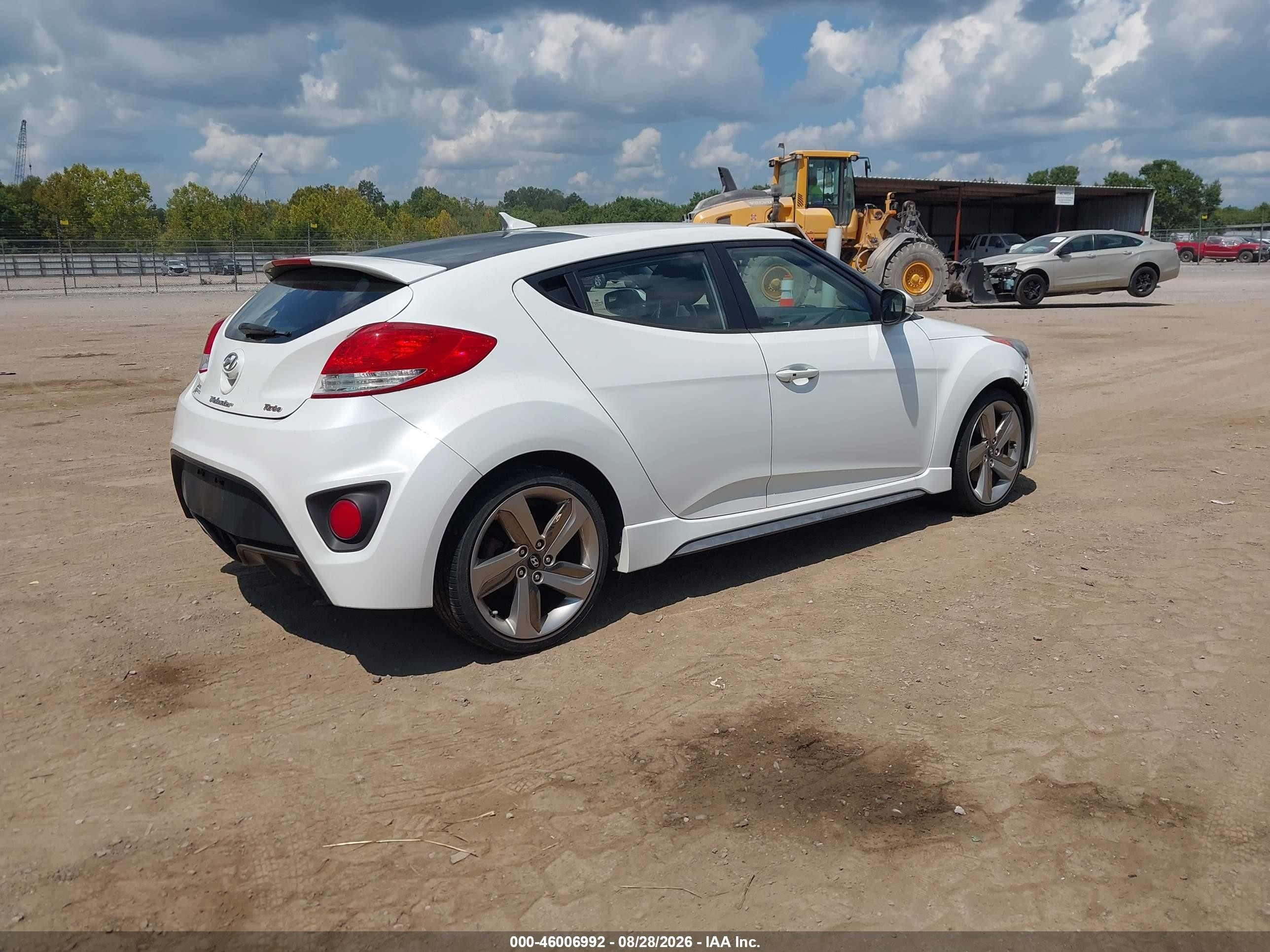 2014 Hyundai Veloster Turbo W/blue White vin: KMHTC6AE1EU208126