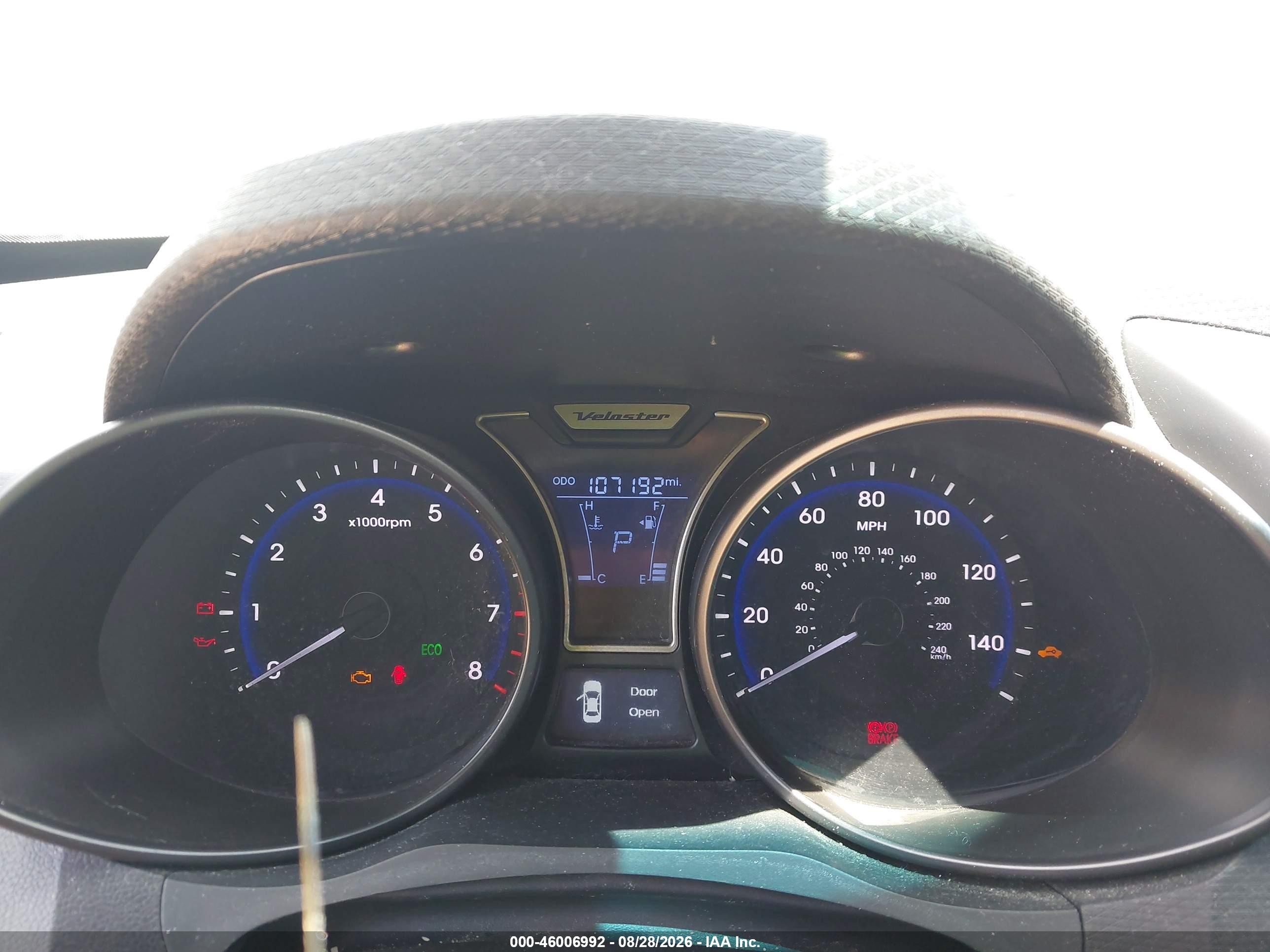 2014 Hyundai Veloster Turbo W/blue White vin: KMHTC6AE1EU208126