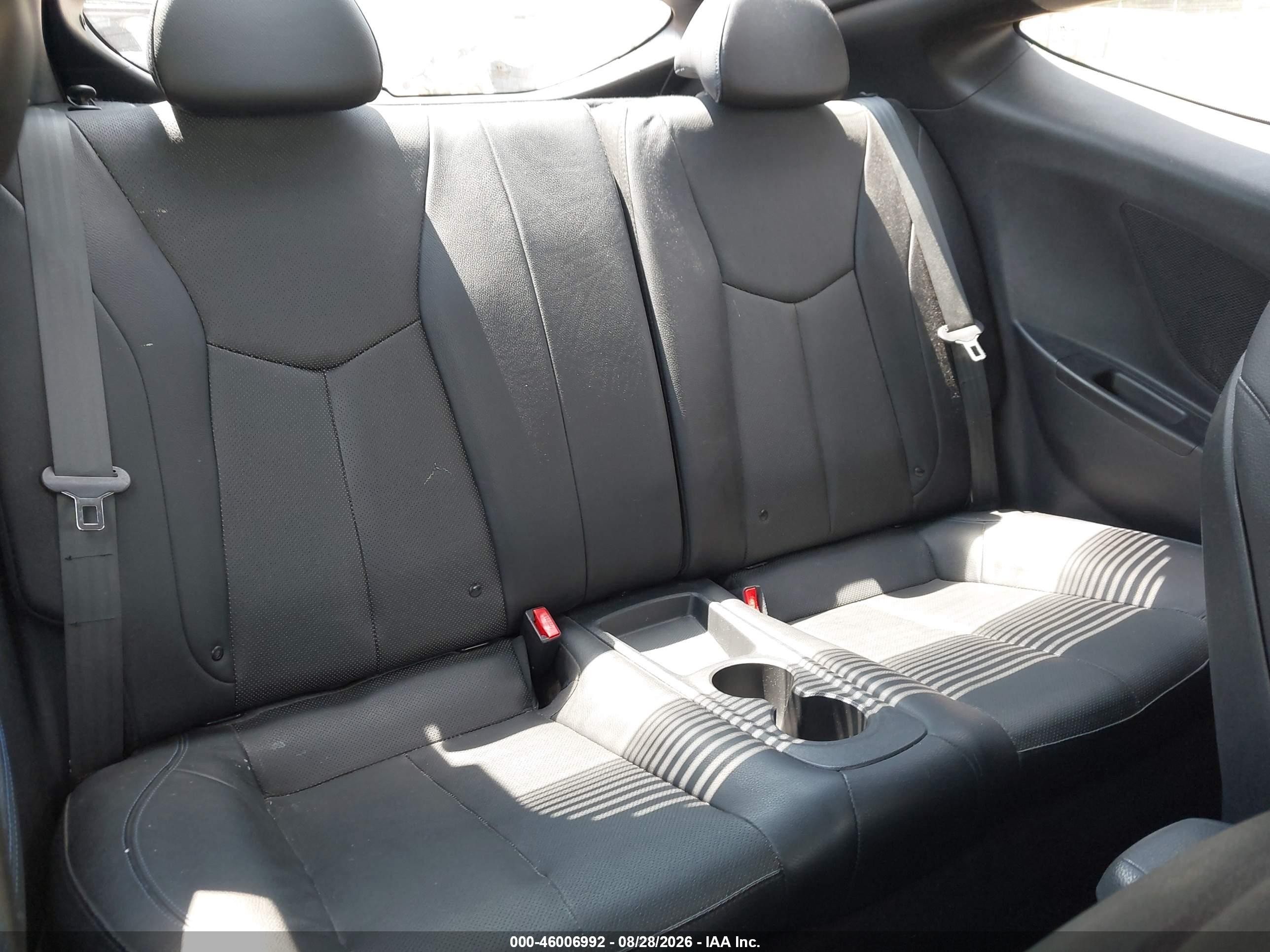 2014 Hyundai Veloster Turbo W/blue White vin: KMHTC6AE1EU208126