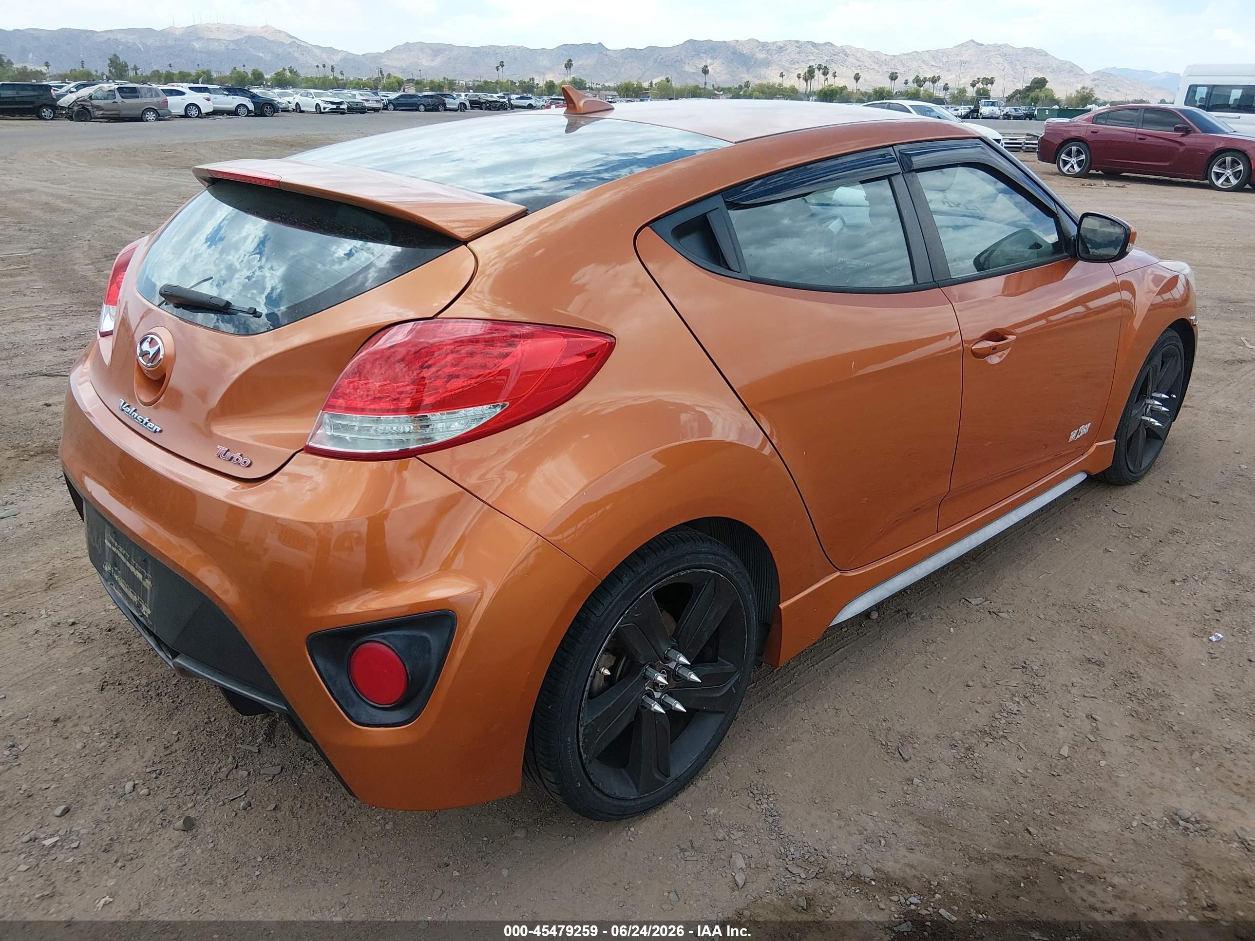 2015 Hyundai Veloster Turbo Оранжевый vin: KMHTC6AE1FU218978