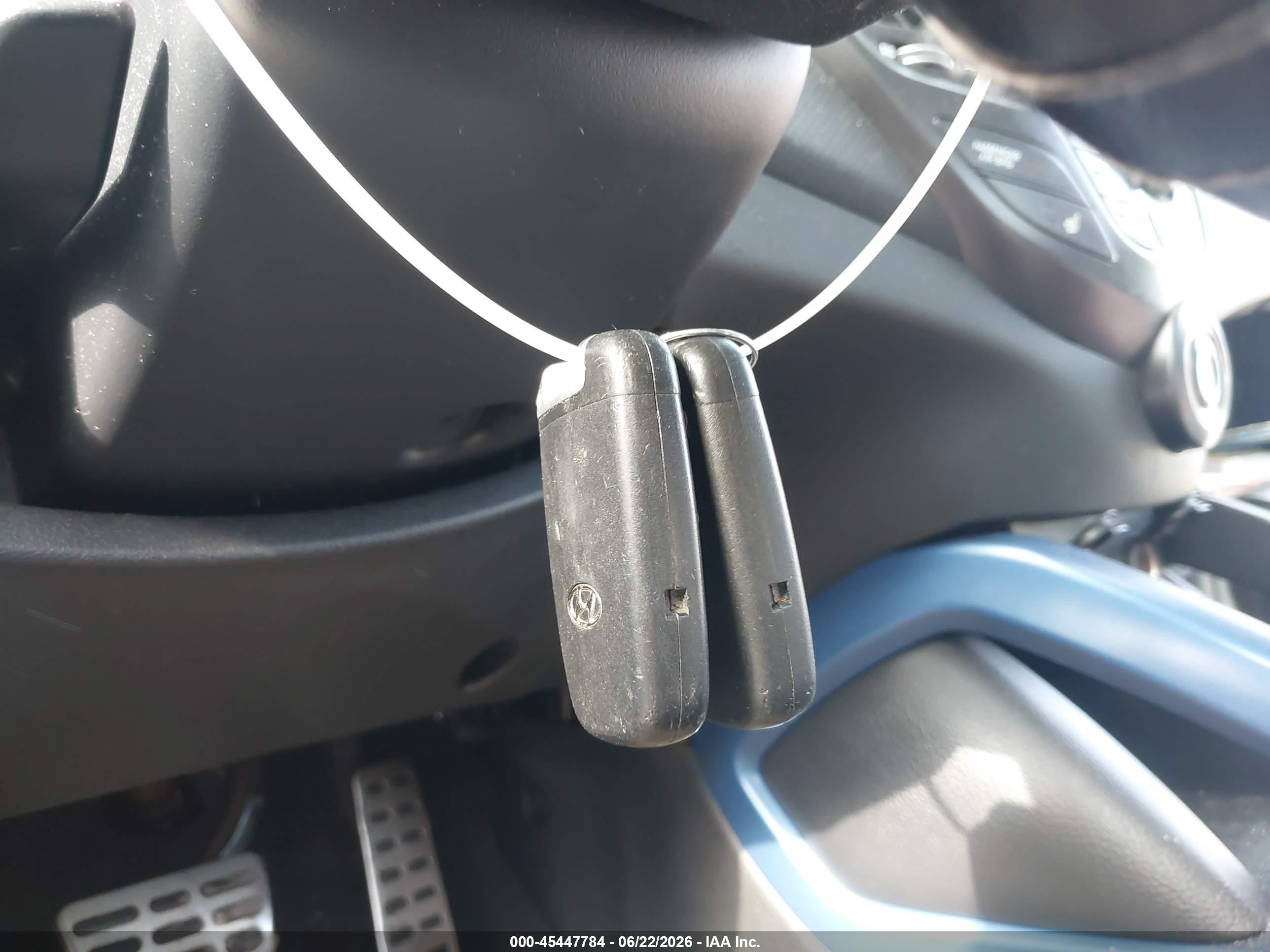 2013 Hyundai Veloster Turbo W/blue Black vin: KMHTC6AE2DU118434