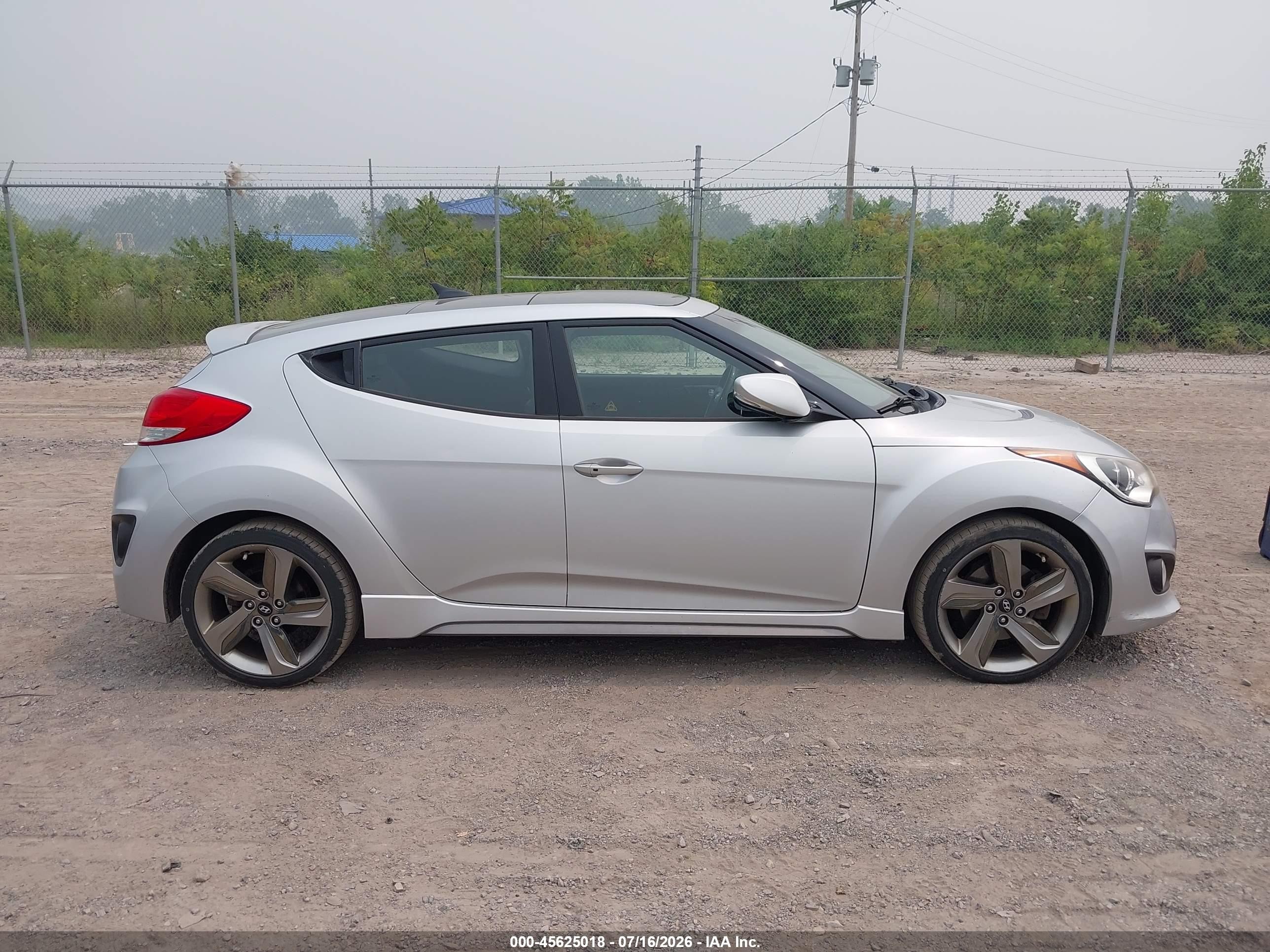 2013 Hyundai Veloster Turbo W/blue Silver vin: KMHTC6AE2DU126159