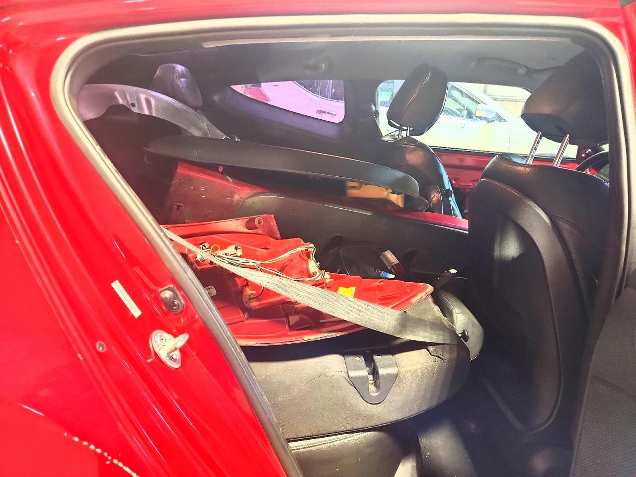 2013 Hyundai Veloster Turbo Red vin: KMHTC6AE2DU135167