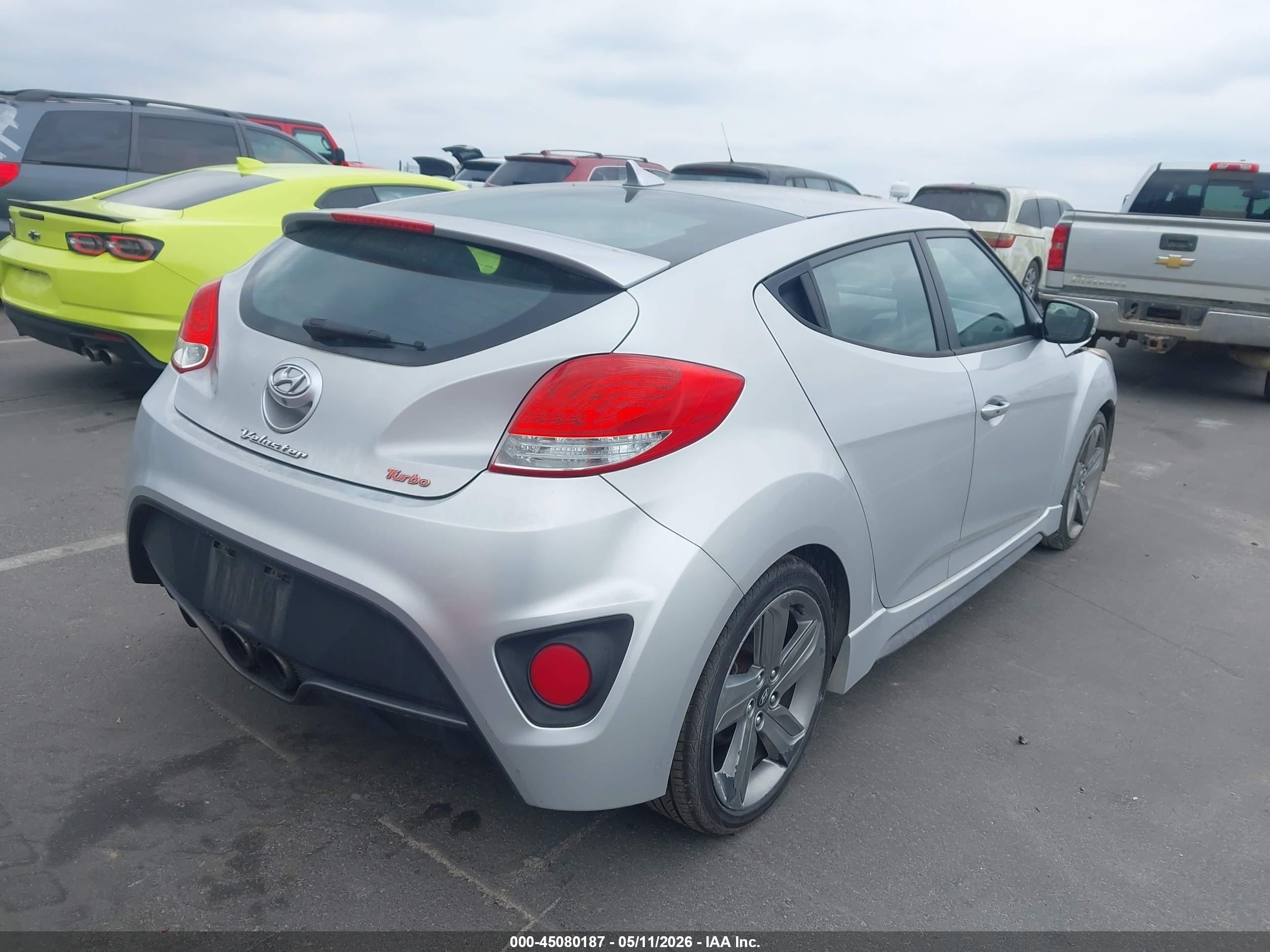 2015 Hyundai Veloster Turbo Silver vin: KMHTC6AE2FU229651