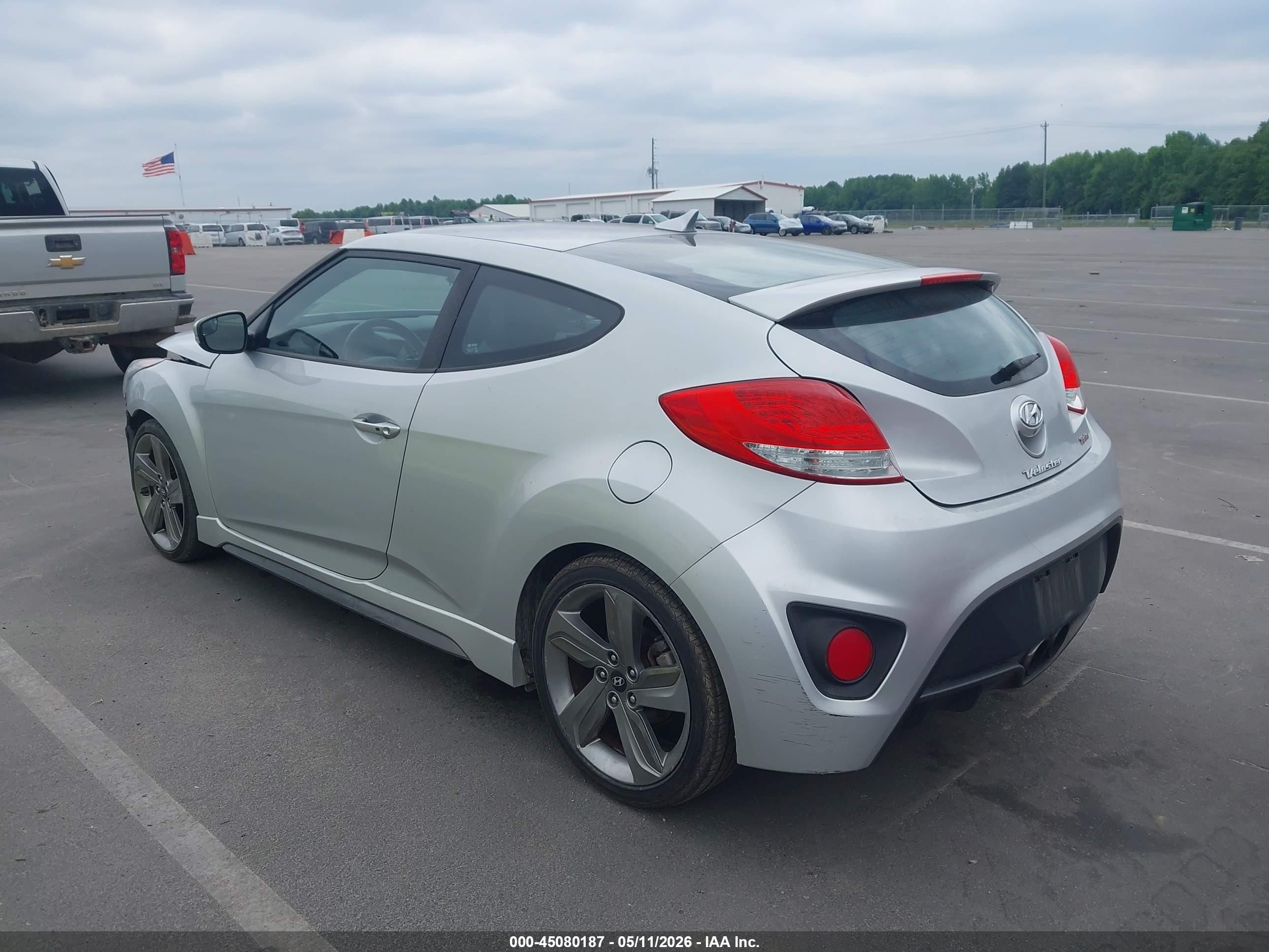 2015 Hyundai Veloster Turbo Silver vin: KMHTC6AE2FU229651