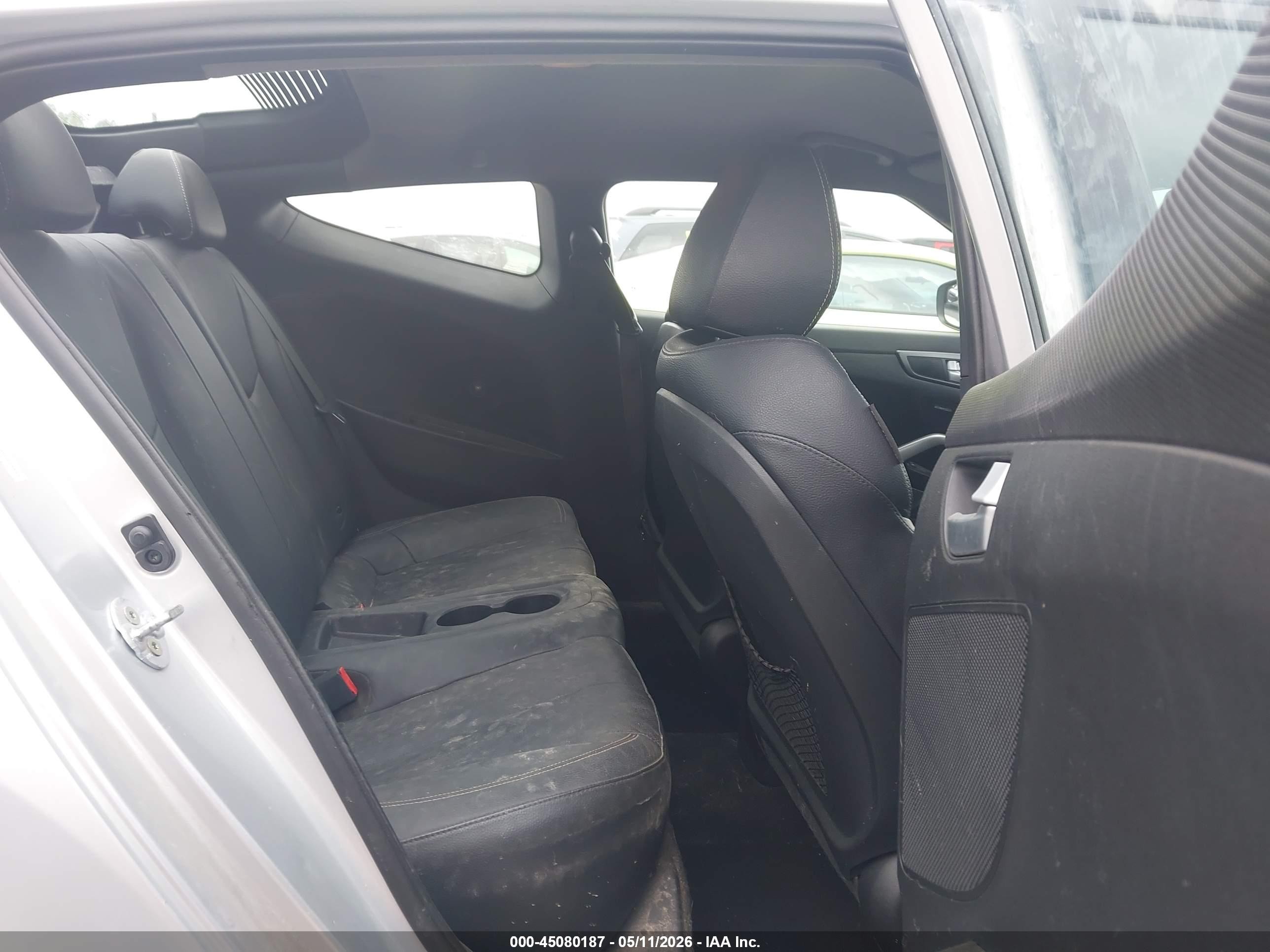 2015 Hyundai Veloster Turbo Silver vin: KMHTC6AE2FU229651