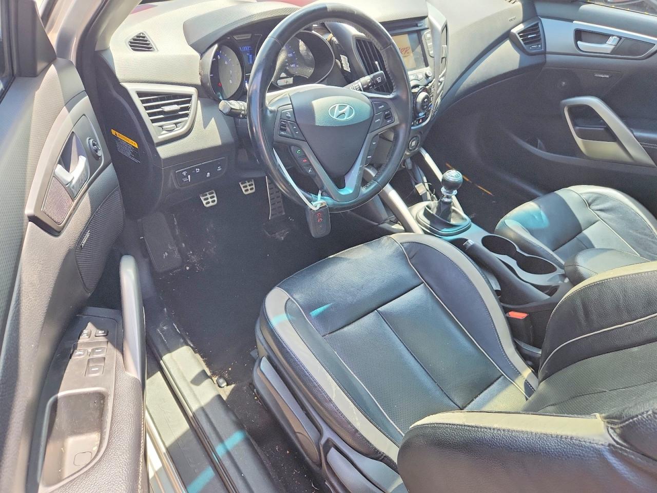 2015 Hyundai Veloster Turbo Silver vin: KMHTC6AE2FU231223