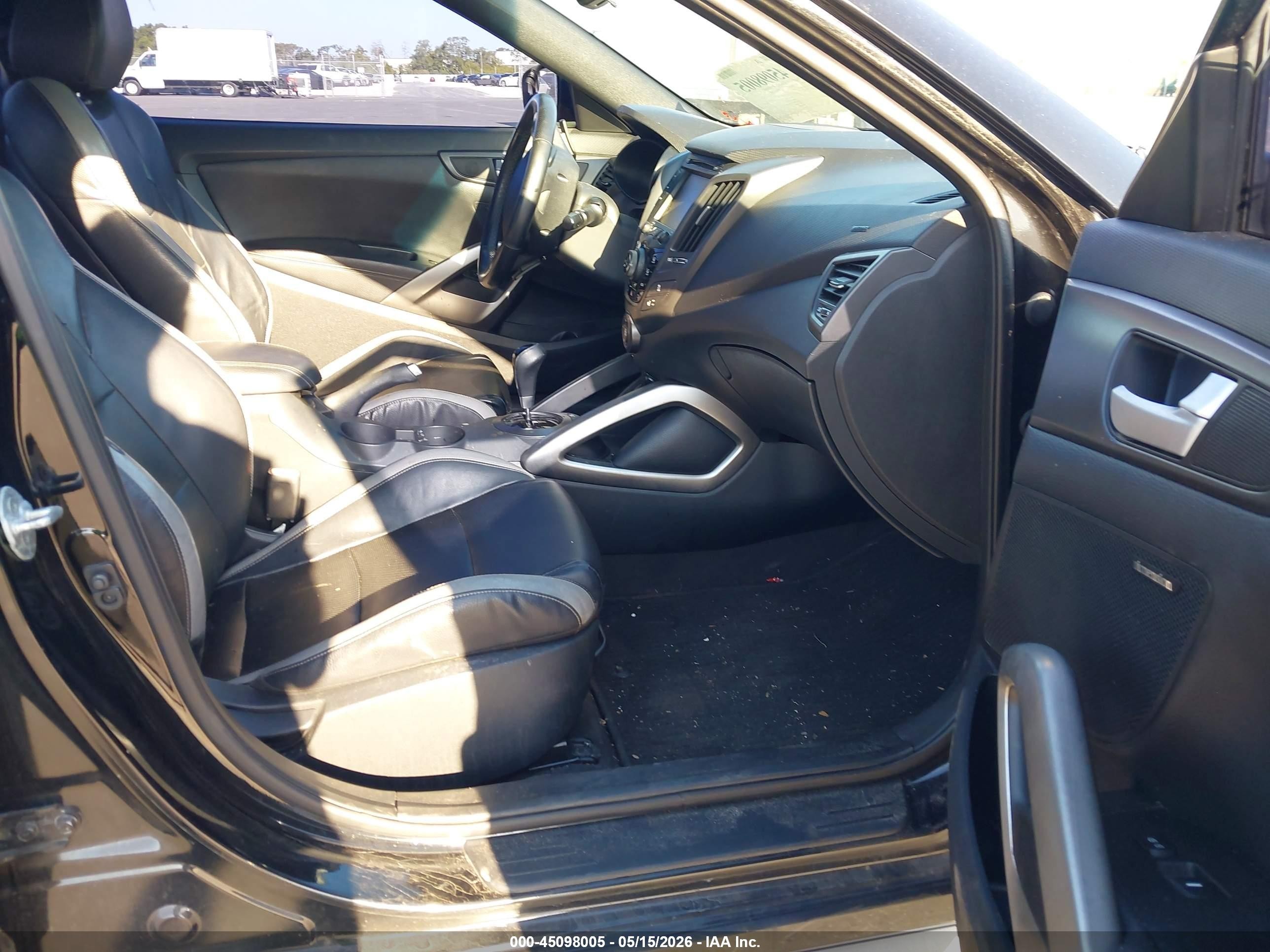 2016 Hyundai Veloster Turbo Черный vin: KMHTC6AE2GU255586