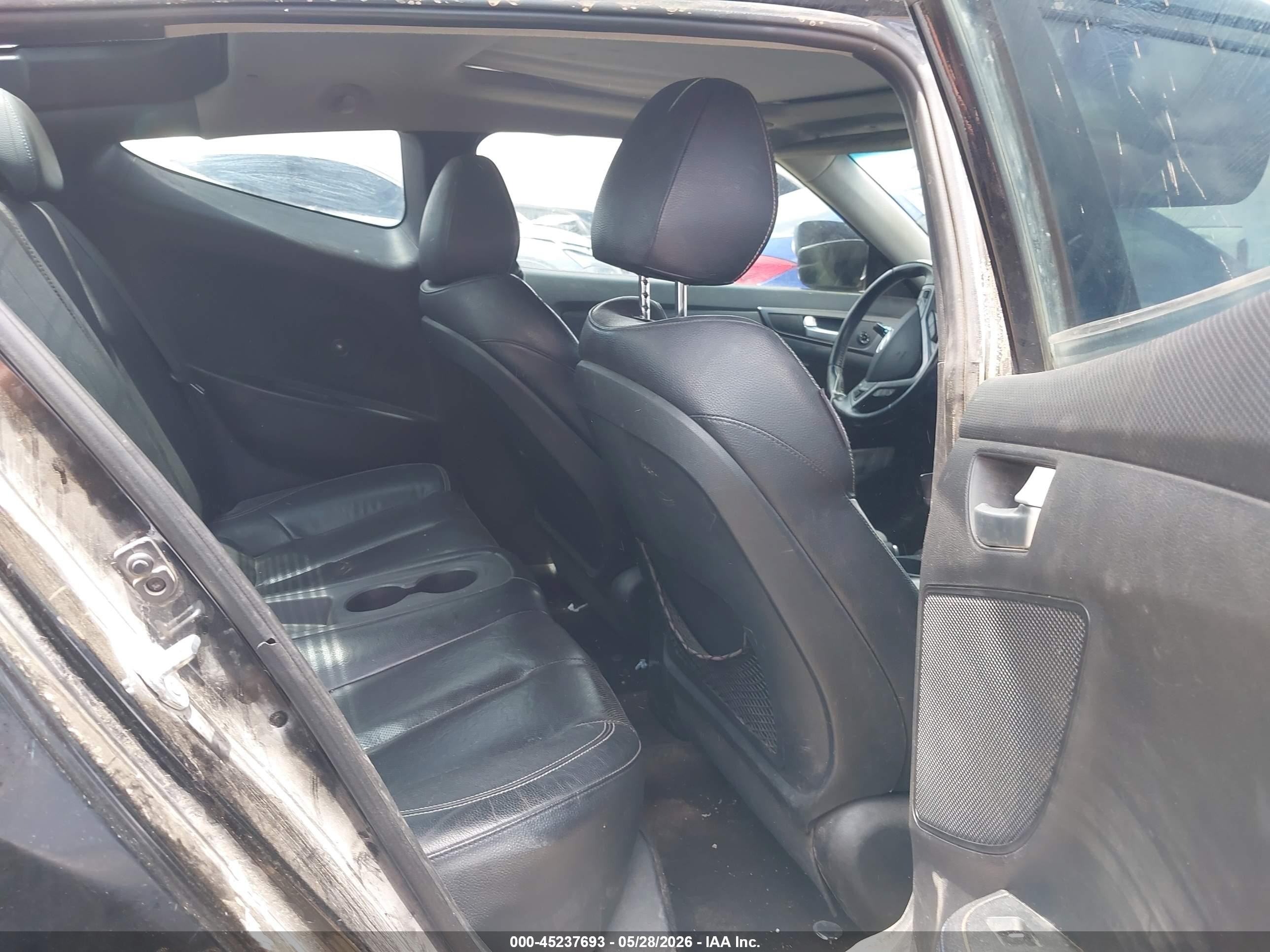 2014 Hyundai Veloster Turbo W/blue Black vin: KMHTC6AE3EU210315